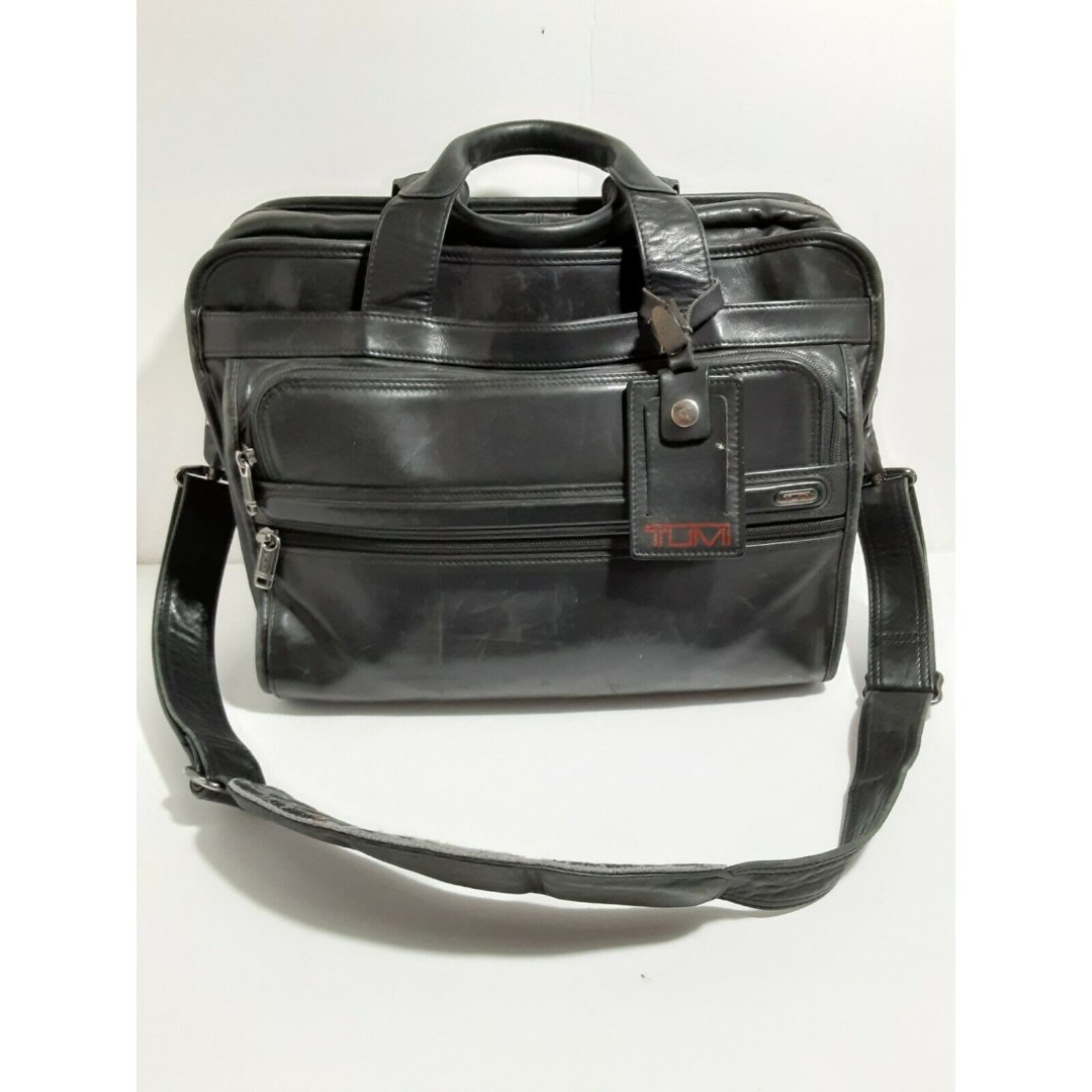 Tumi Essential Breifcase Napa Leather Style#96130