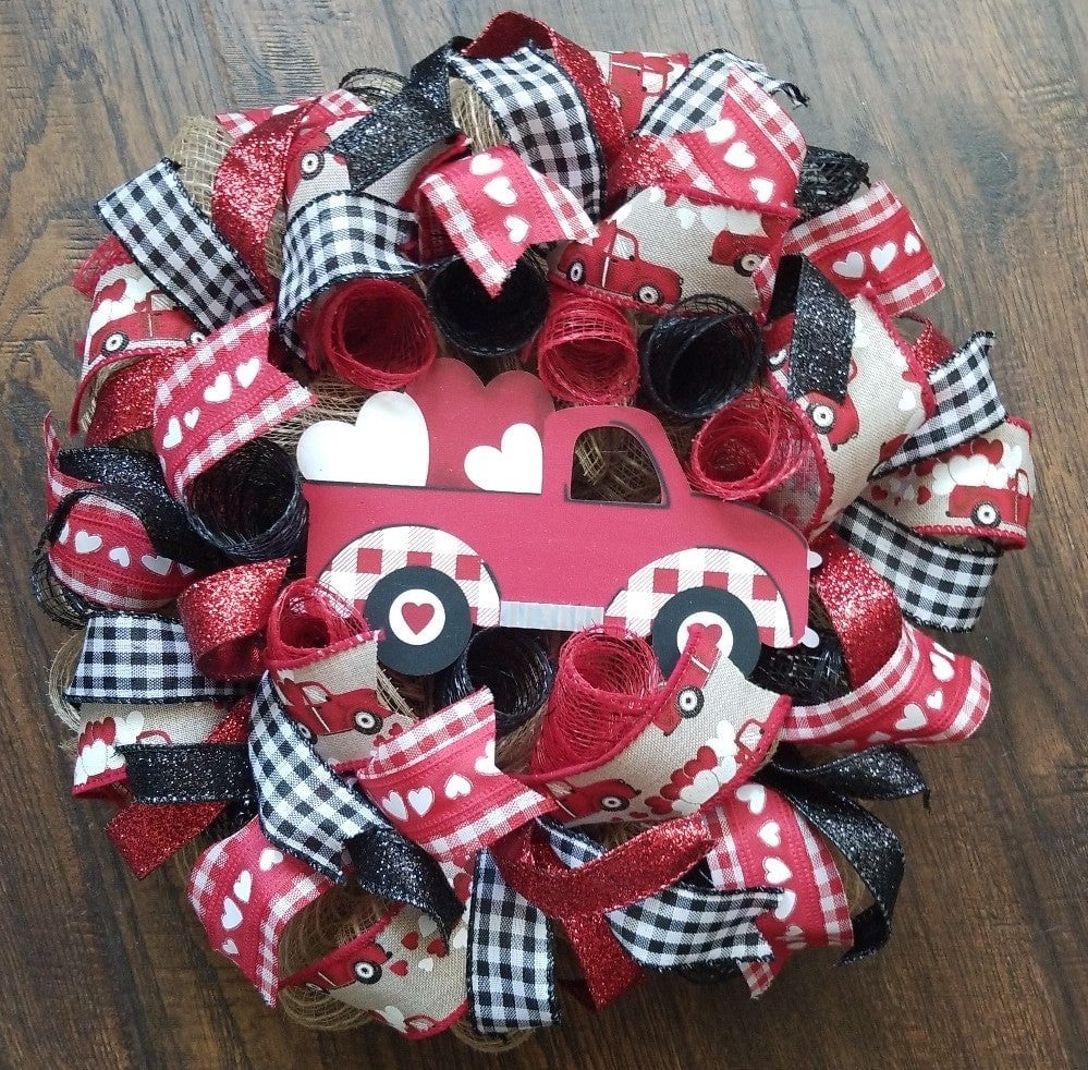 Small Farmhouse Truck Valentine's Day Wreath