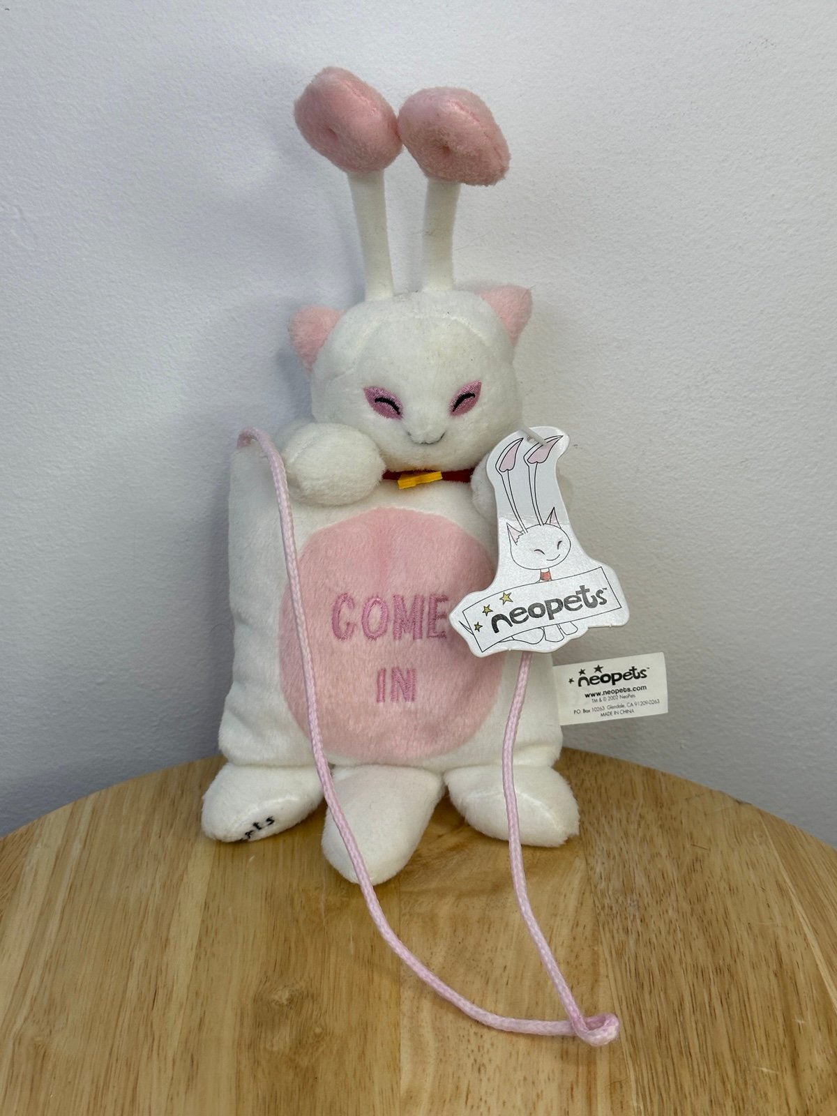 Neopets White Aisha Door Hanger WITH TAGS
