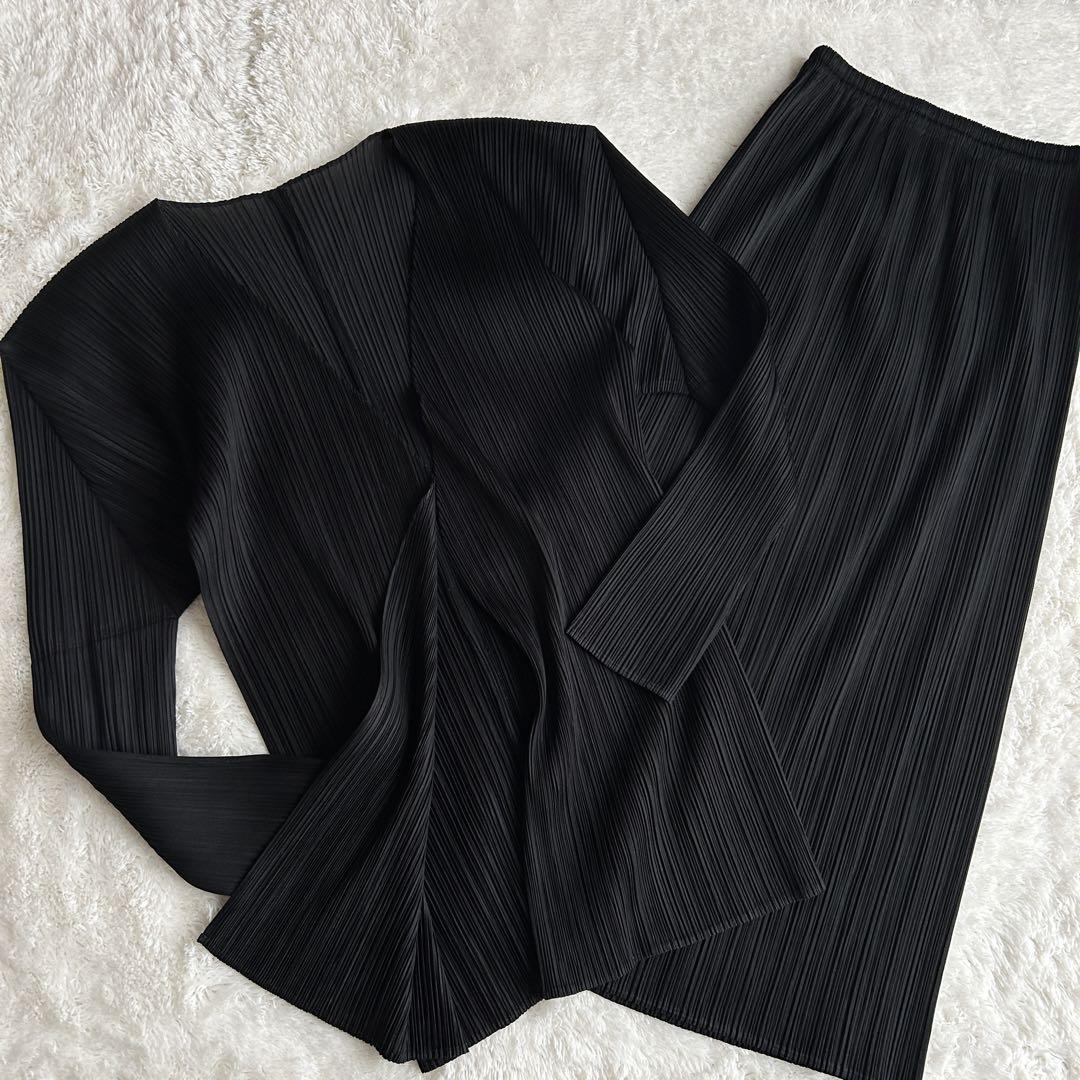 Pleats Please Issey Miyake Black Suit Set