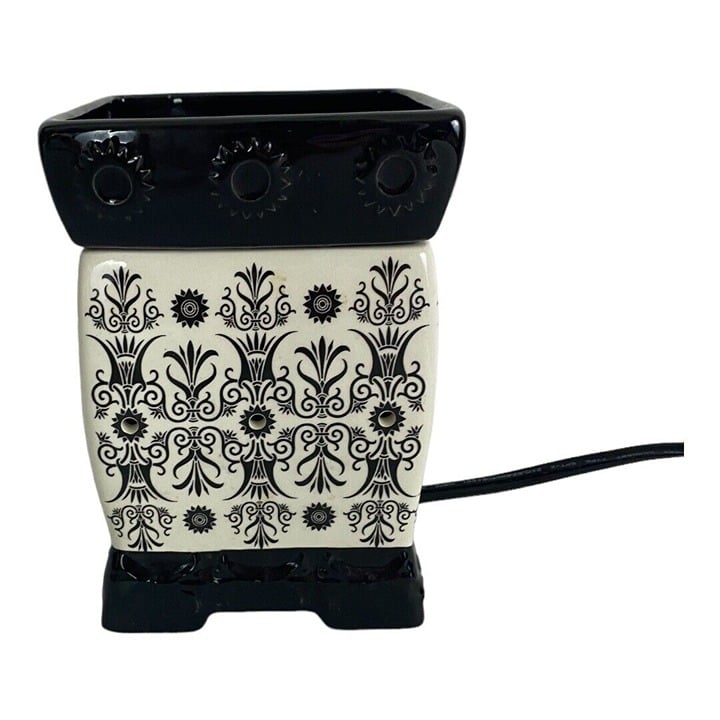SCENTSY Wax Oil Warmer Burner Boleyn Black White Full Size *RETIRED