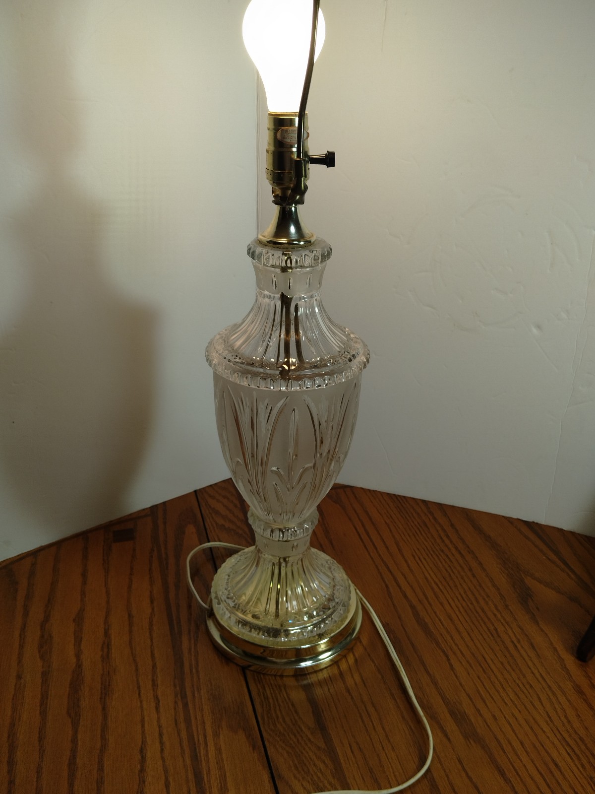 Crystal table lamp