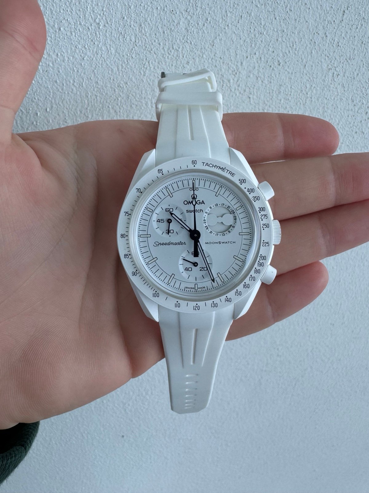Swatch x Omega snoopy