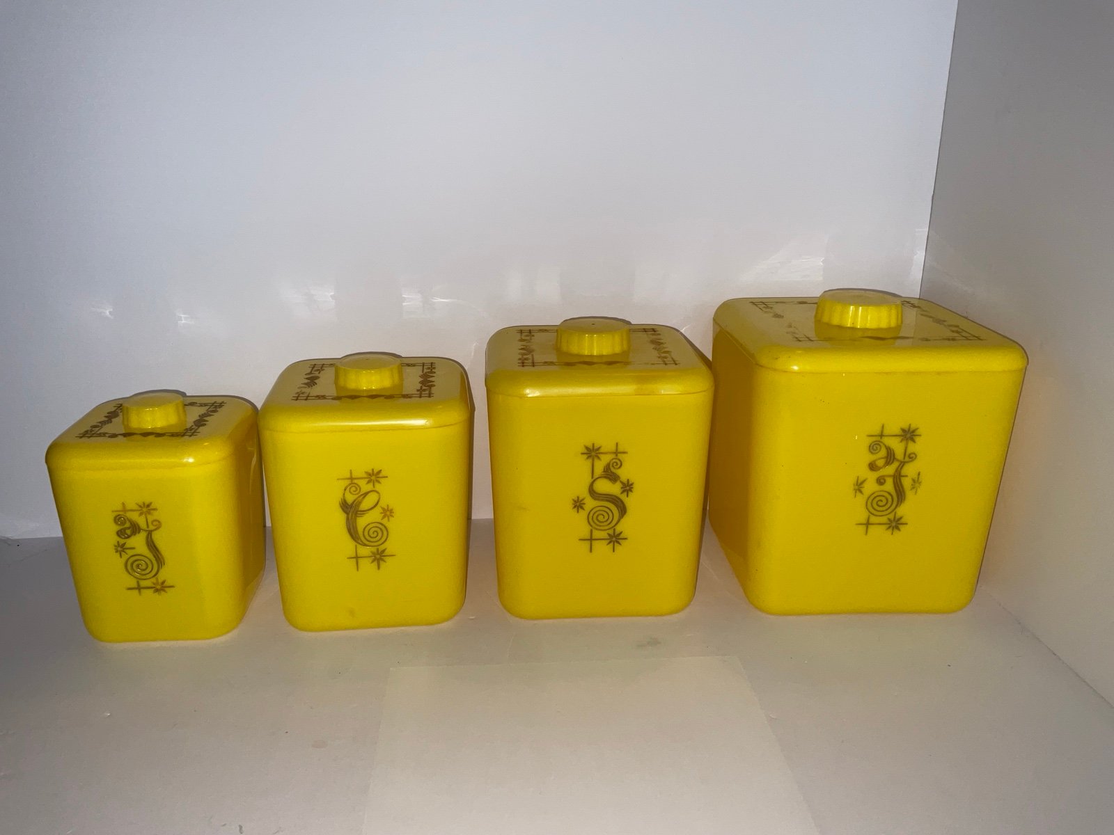 Lustro Ware Canisters 1950’s Yellow Gold Starburst Set