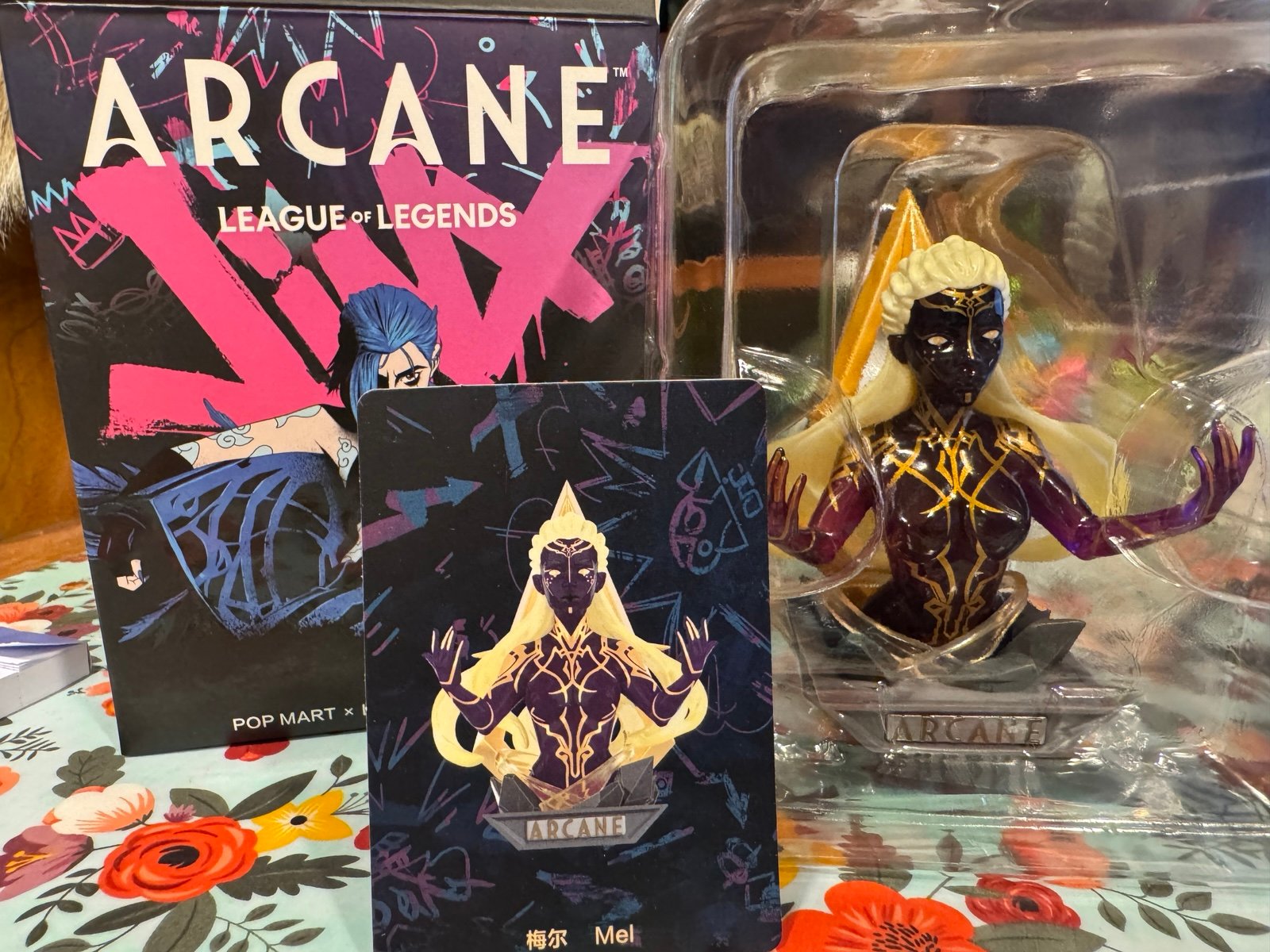 Arcane pop mart blind box figure Mel
