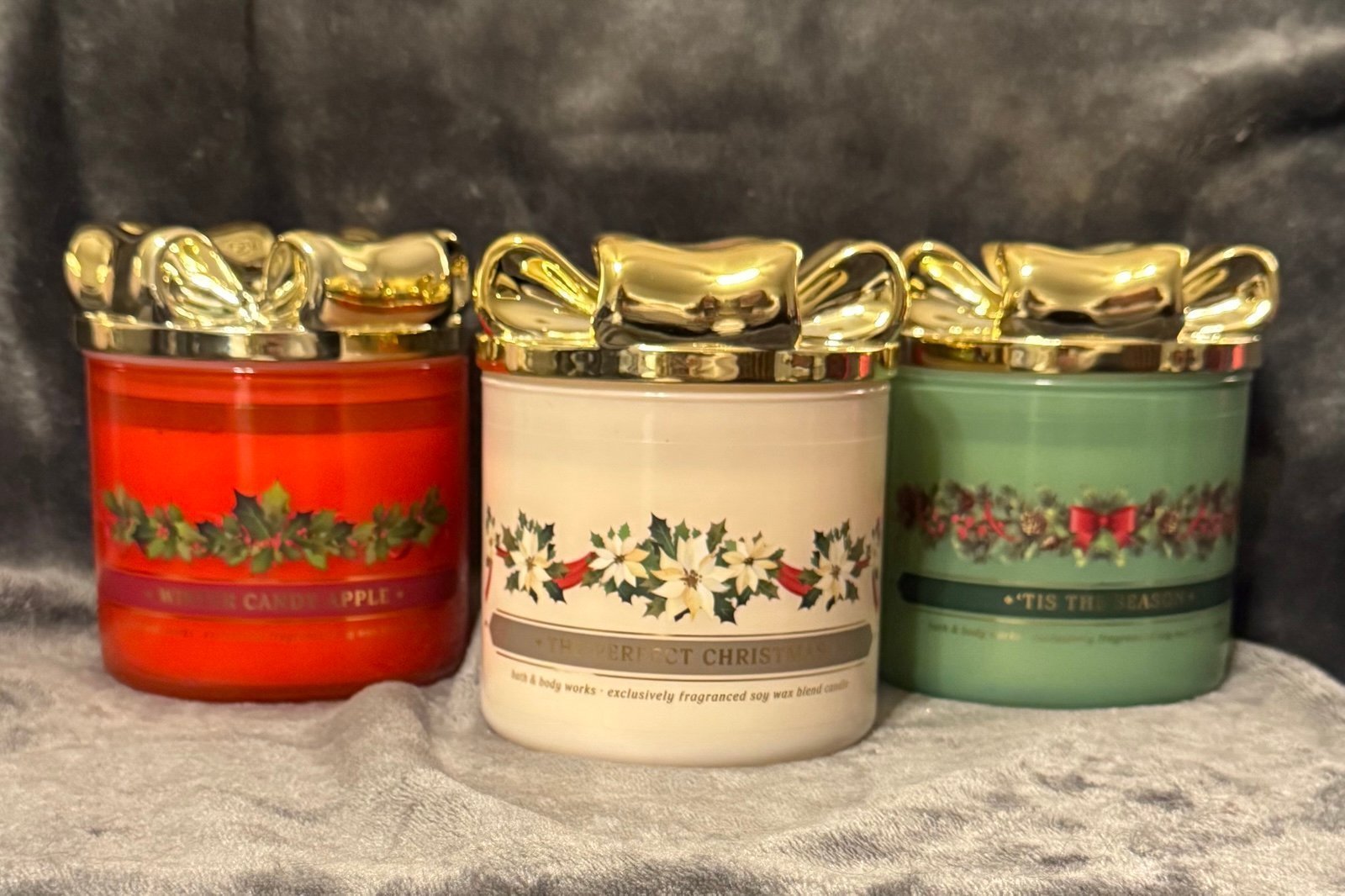 Bath & Body Works Christmas Candles with Gold Bow Lids (Set of 3)