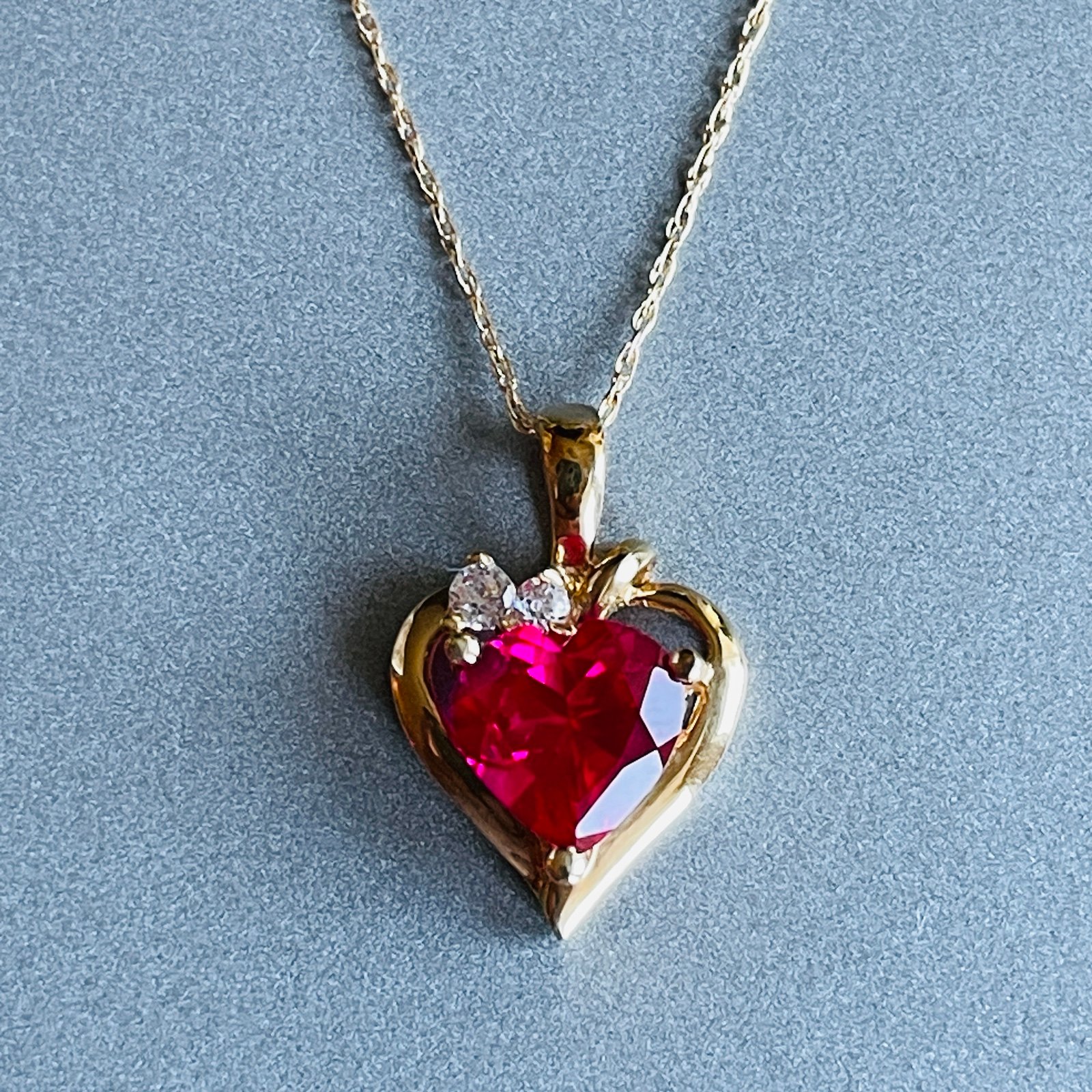 10K SOLID GOLD SOLITAIRE RUBY AND CZ HEART PENDANT NECKLACE
