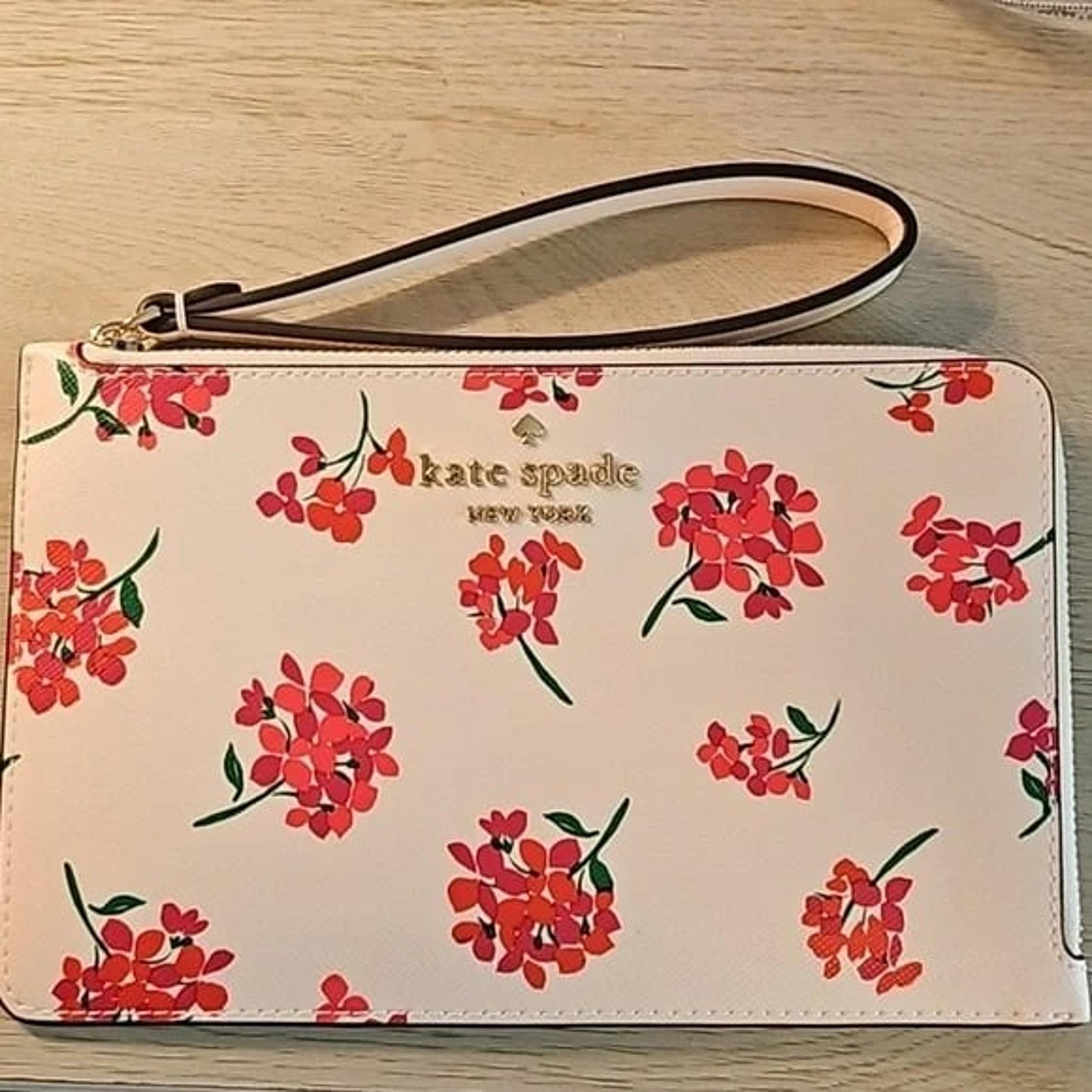 Kate Spade wristlet
