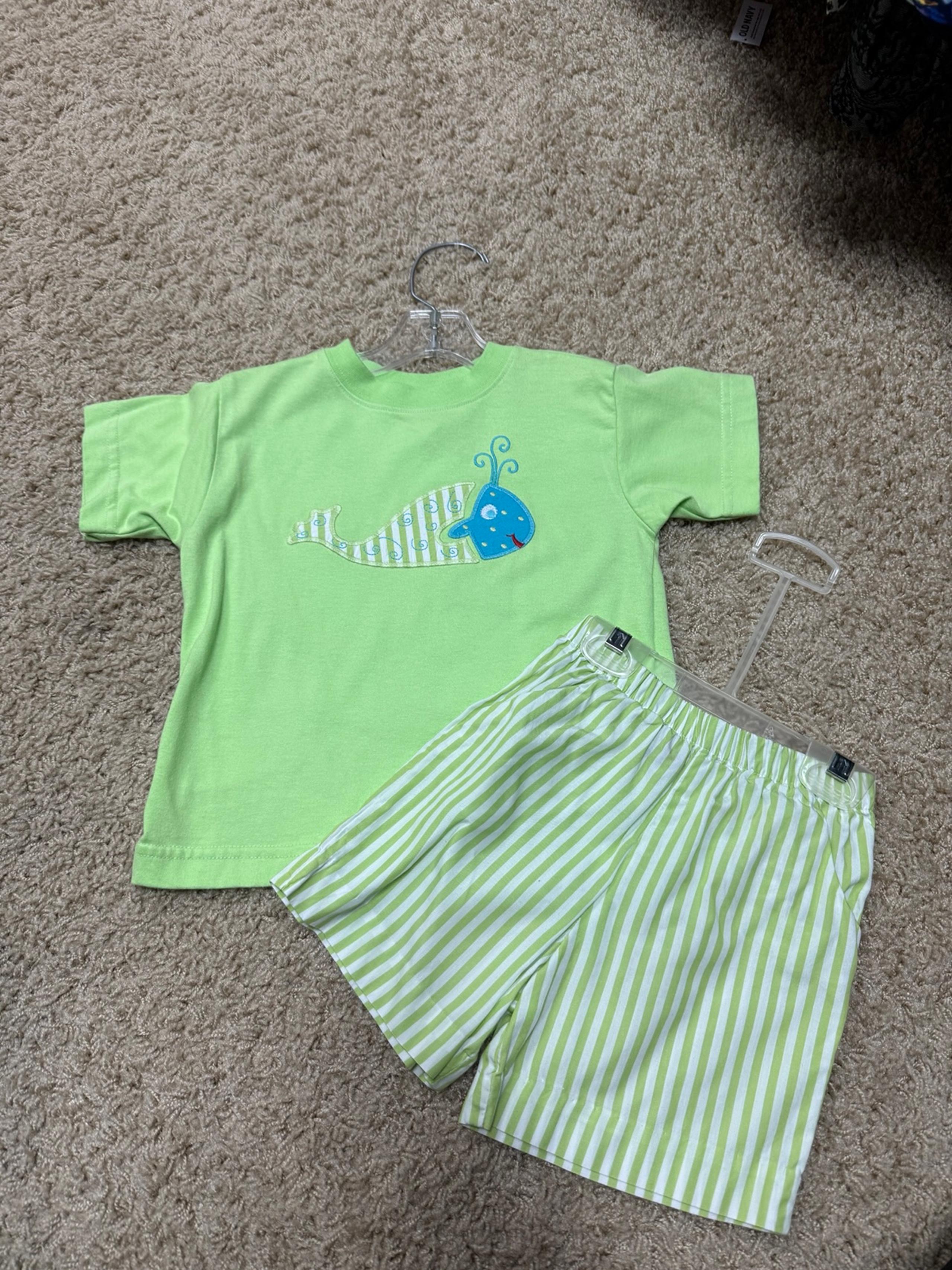 Bailey boys size 3T fish short set