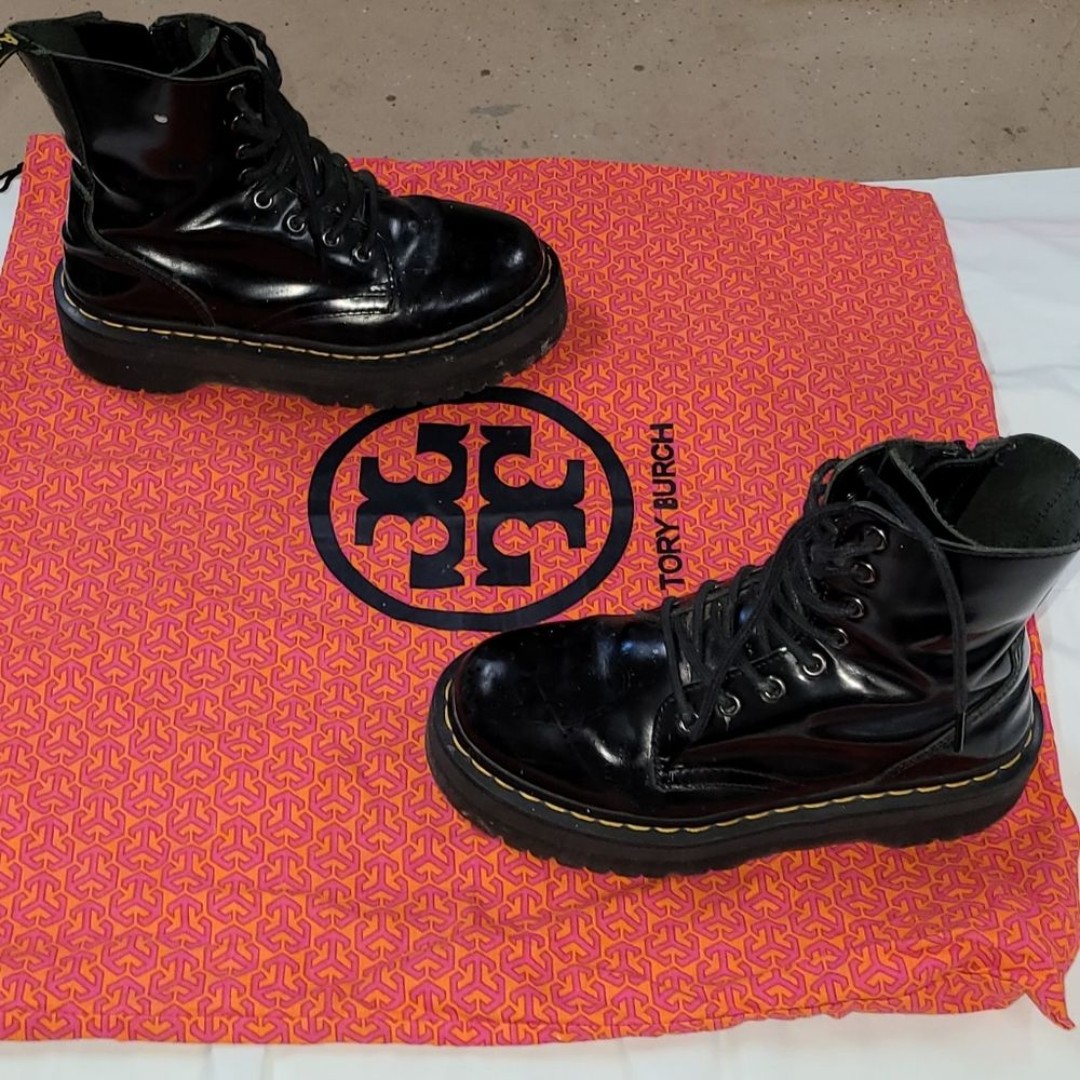 Dr. Martens Patent Leather Jadon platform combat boots Women 7 or Men 6 unisex