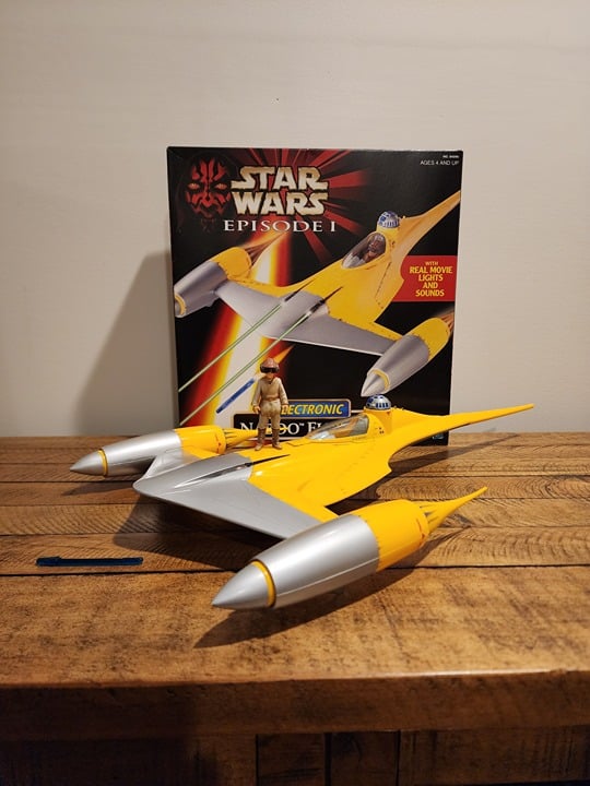 Star Wars Episode I Electronic Naboo Fighter + Anakin Skywalker