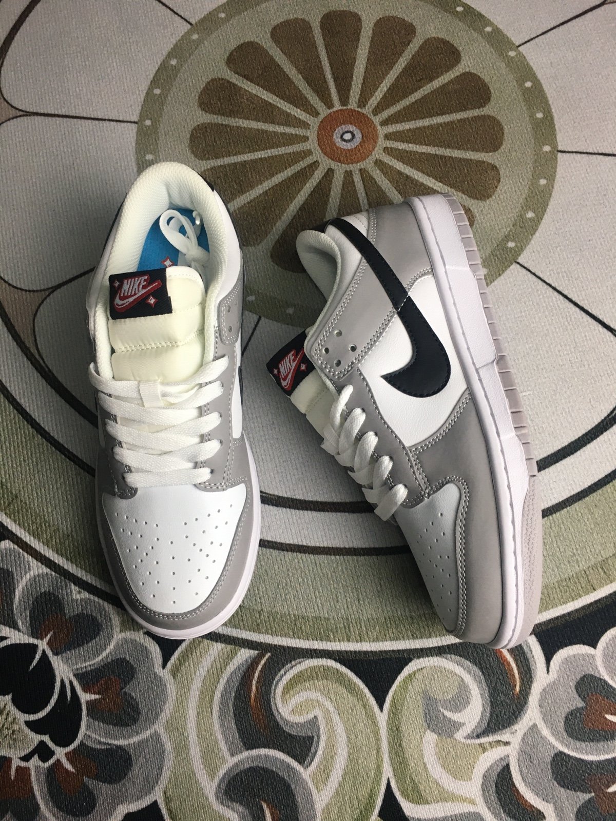 Runningshoes Dunk Low SE lottery pack women size 8 sneakers
