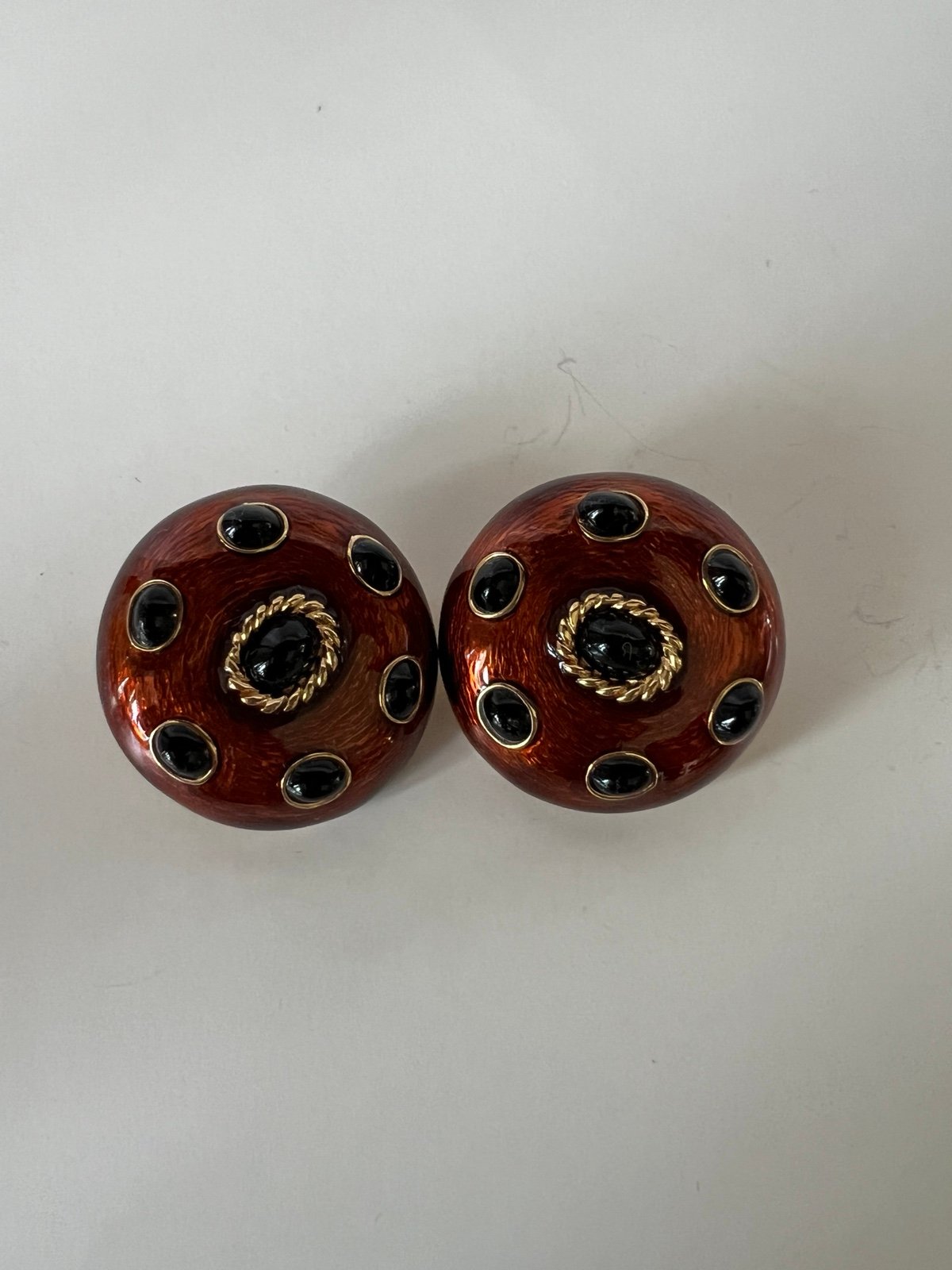 Vintage Ciner brown enamel clip on earrings