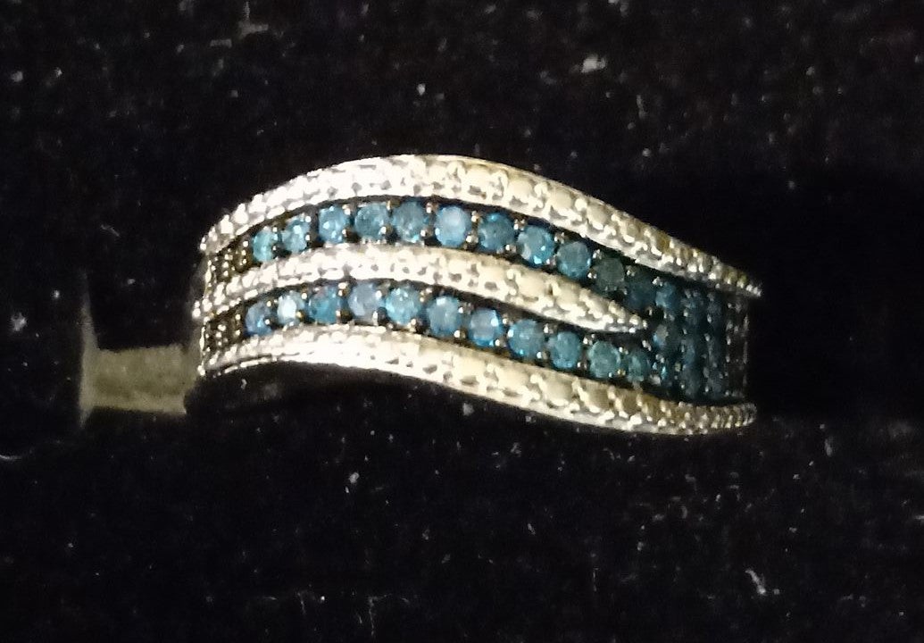 Black diamond ring