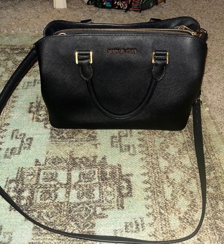 Michael Kors Savannah Medium-Large Satchel Leather Satchel Black