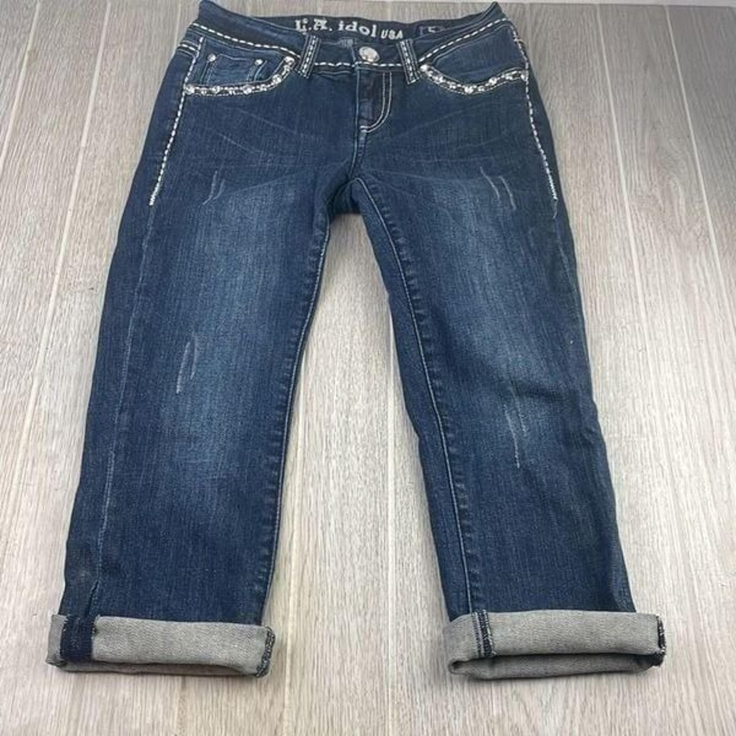 LA Idol USA Women's Blue Five Pocket Style Rhinestone Denim Capri Jeans Size 5