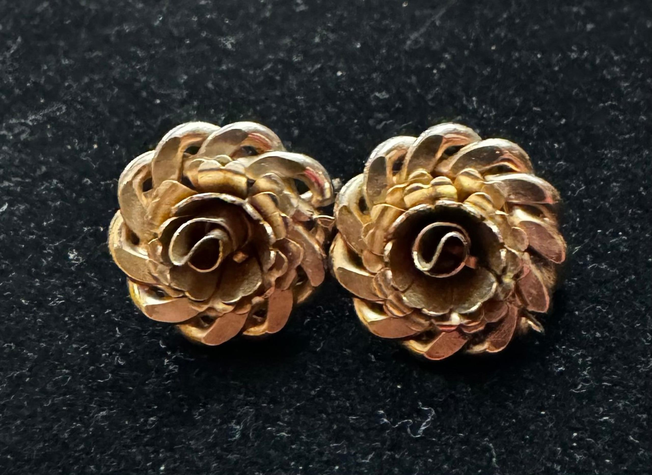 Vintage Gold Tone Screw Back Rose Stud Earrings