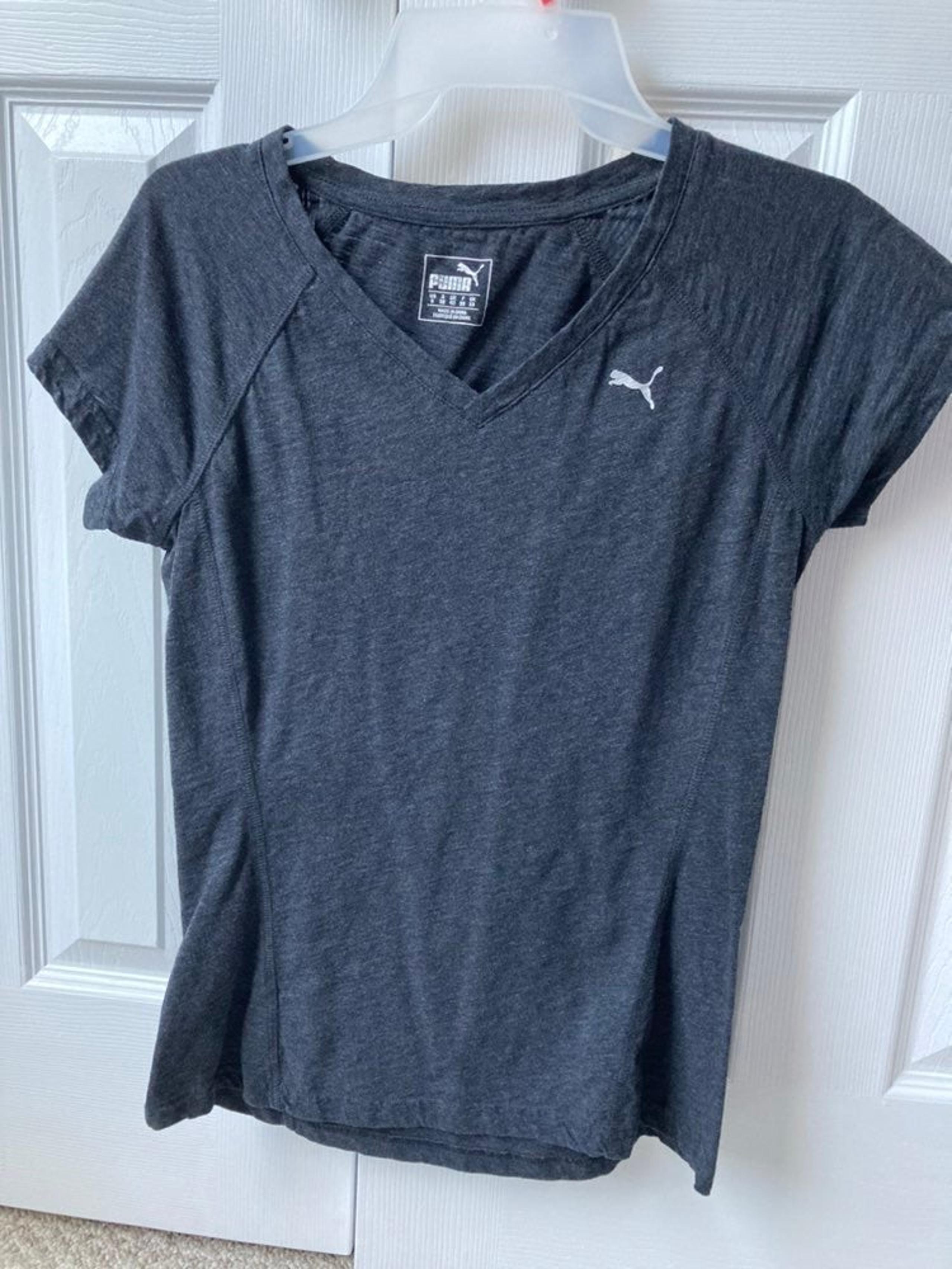 Women's Puma fitted work out V-neck tee