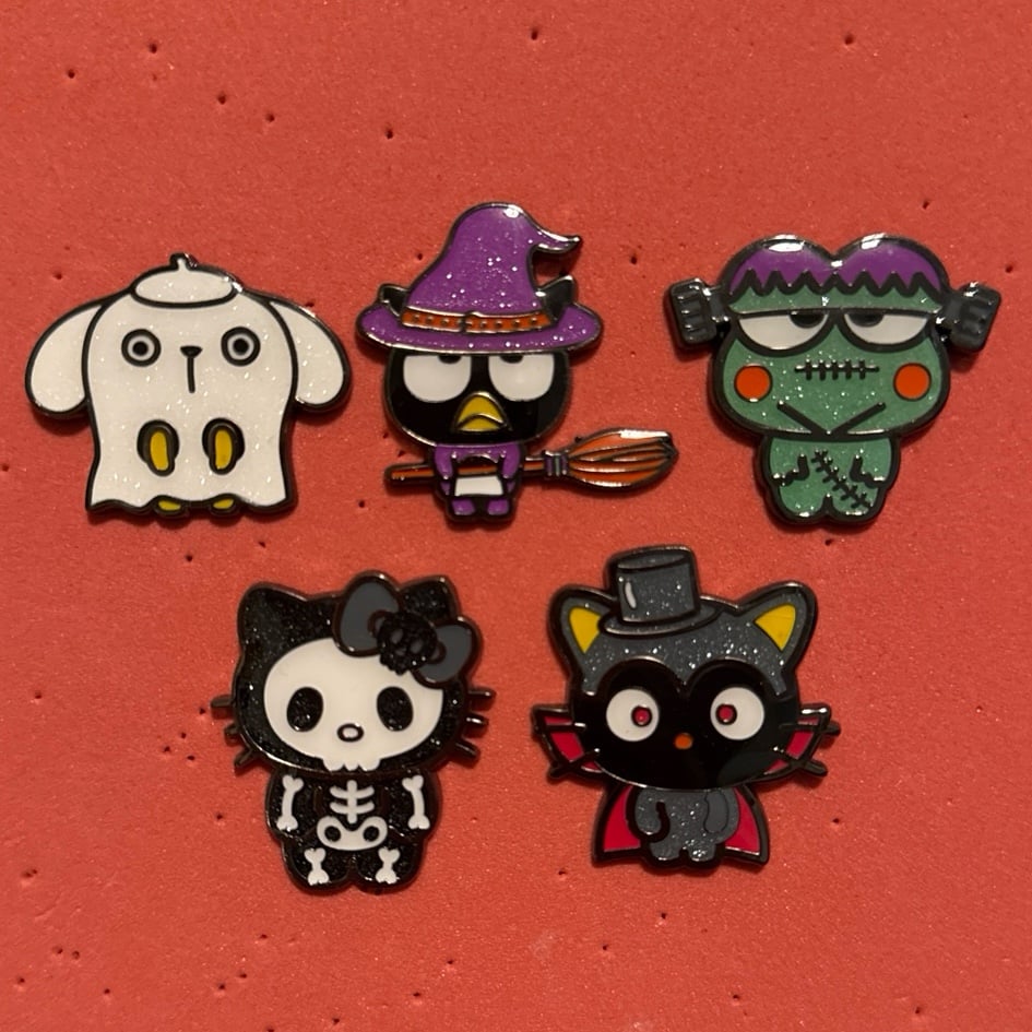 Loungefly Sanrio Hello Kitty & Friends Halloween Enamel Pin set 4/6