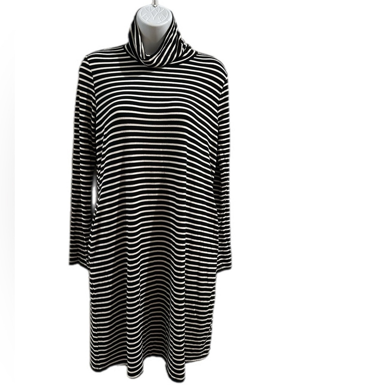 Nine Britton dress w/pockets- NWT