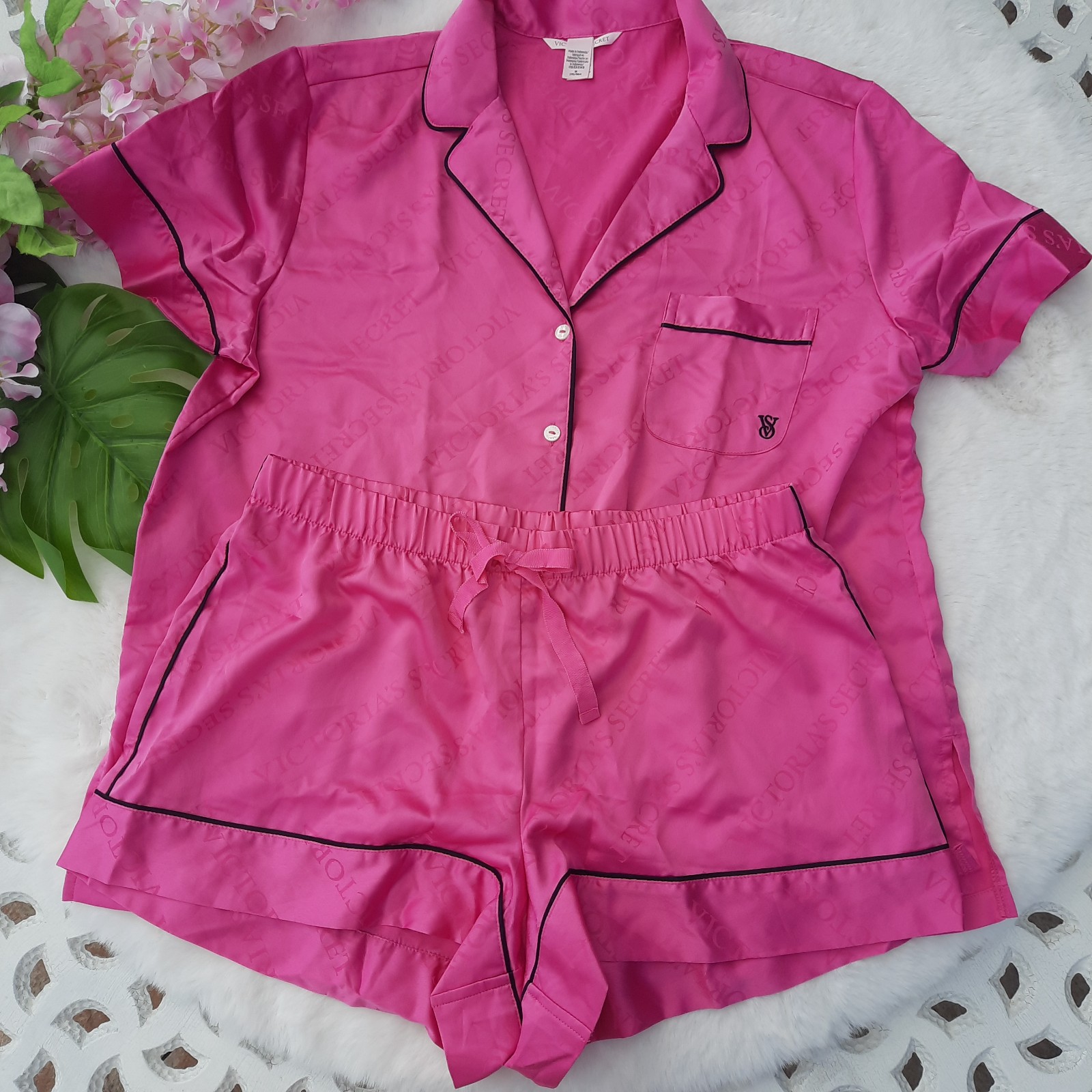 NEW XL Victoria's Secret Satin Shorts Pajama Set in Hollywood Pink
