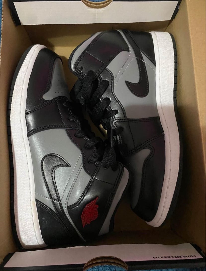 Air Jordan 1 mid ‘shadow’ grey