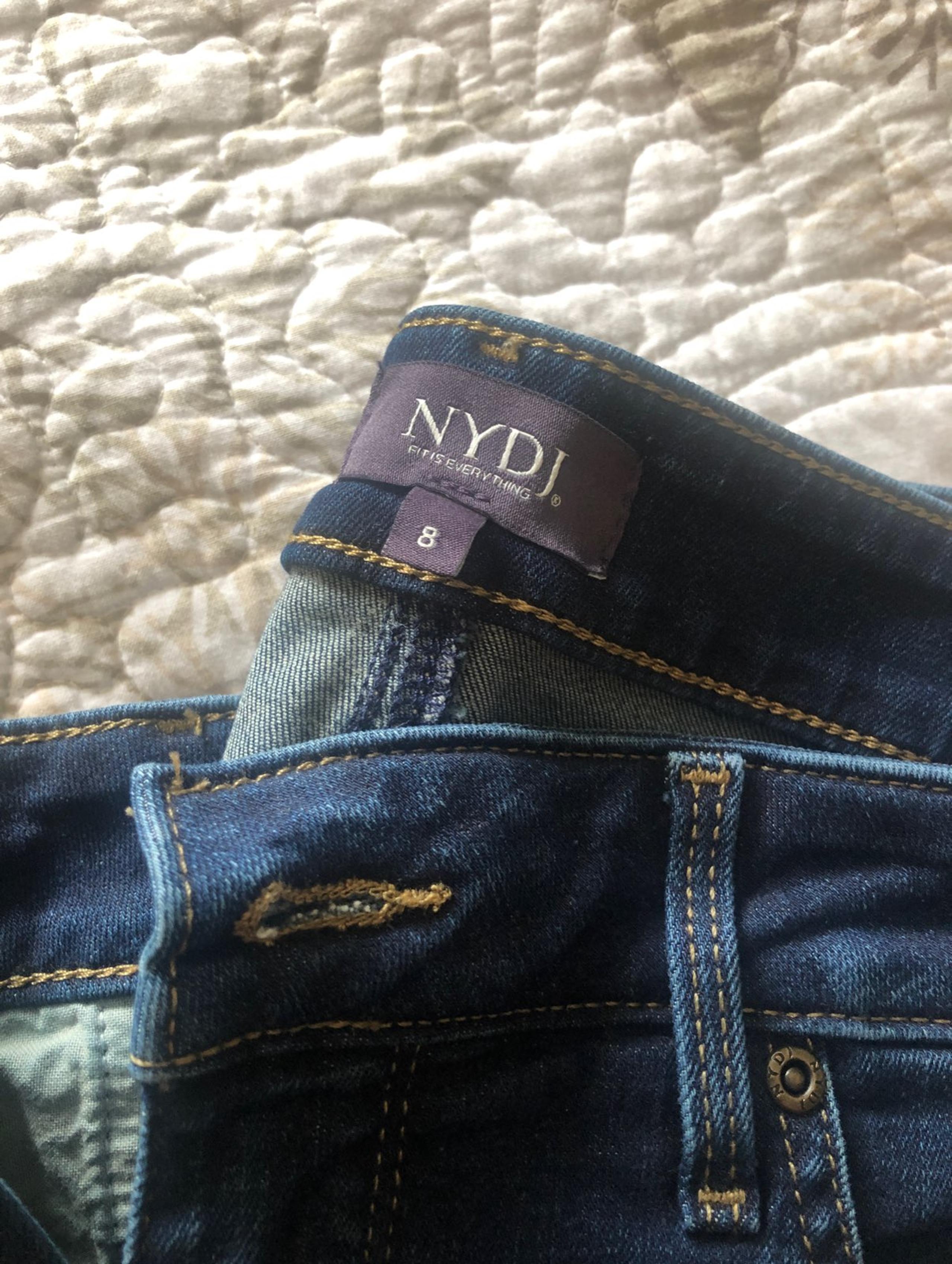 NYDJ capri marilyn straignt ciffed jeans