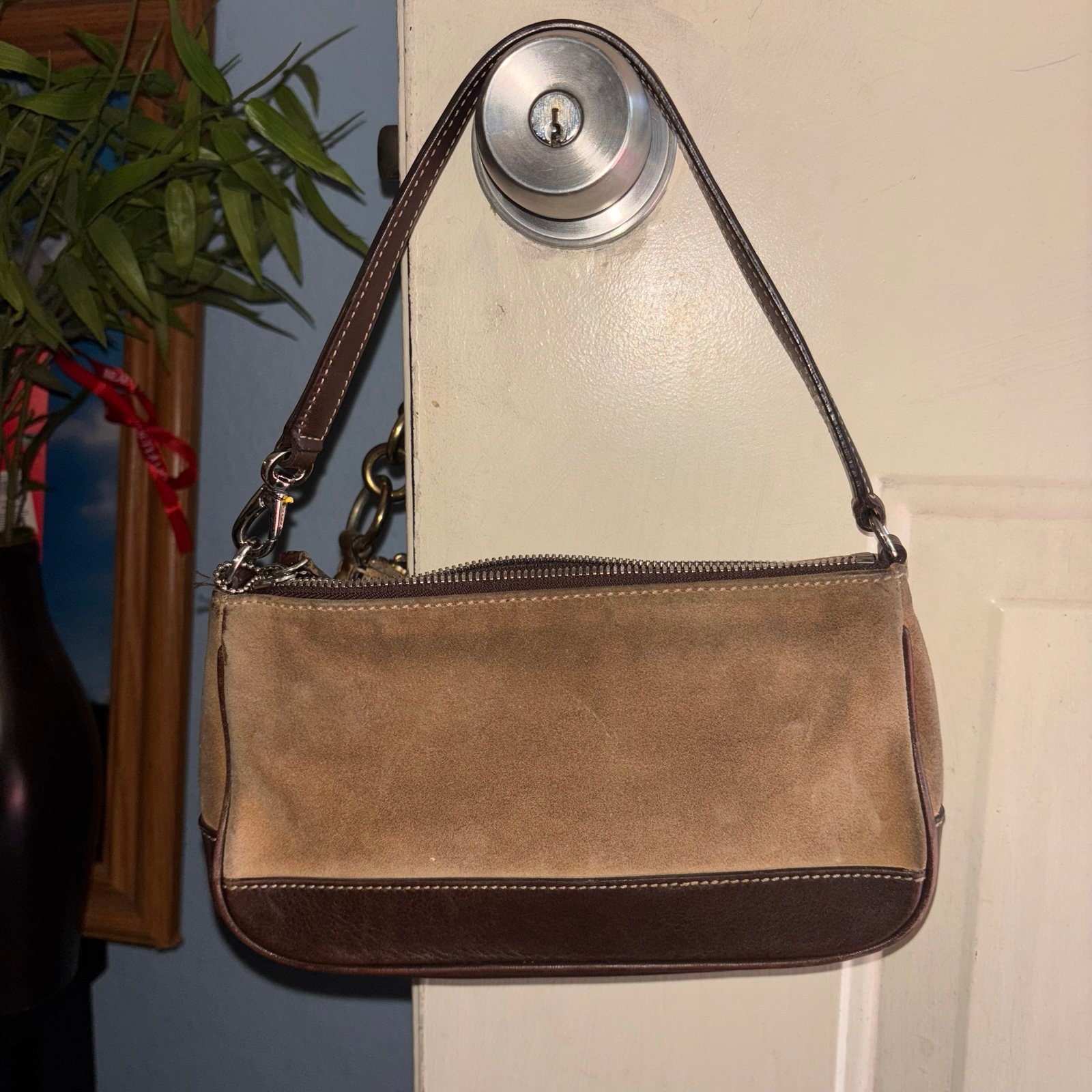 Brown vintage coach suede demo shoulder bag