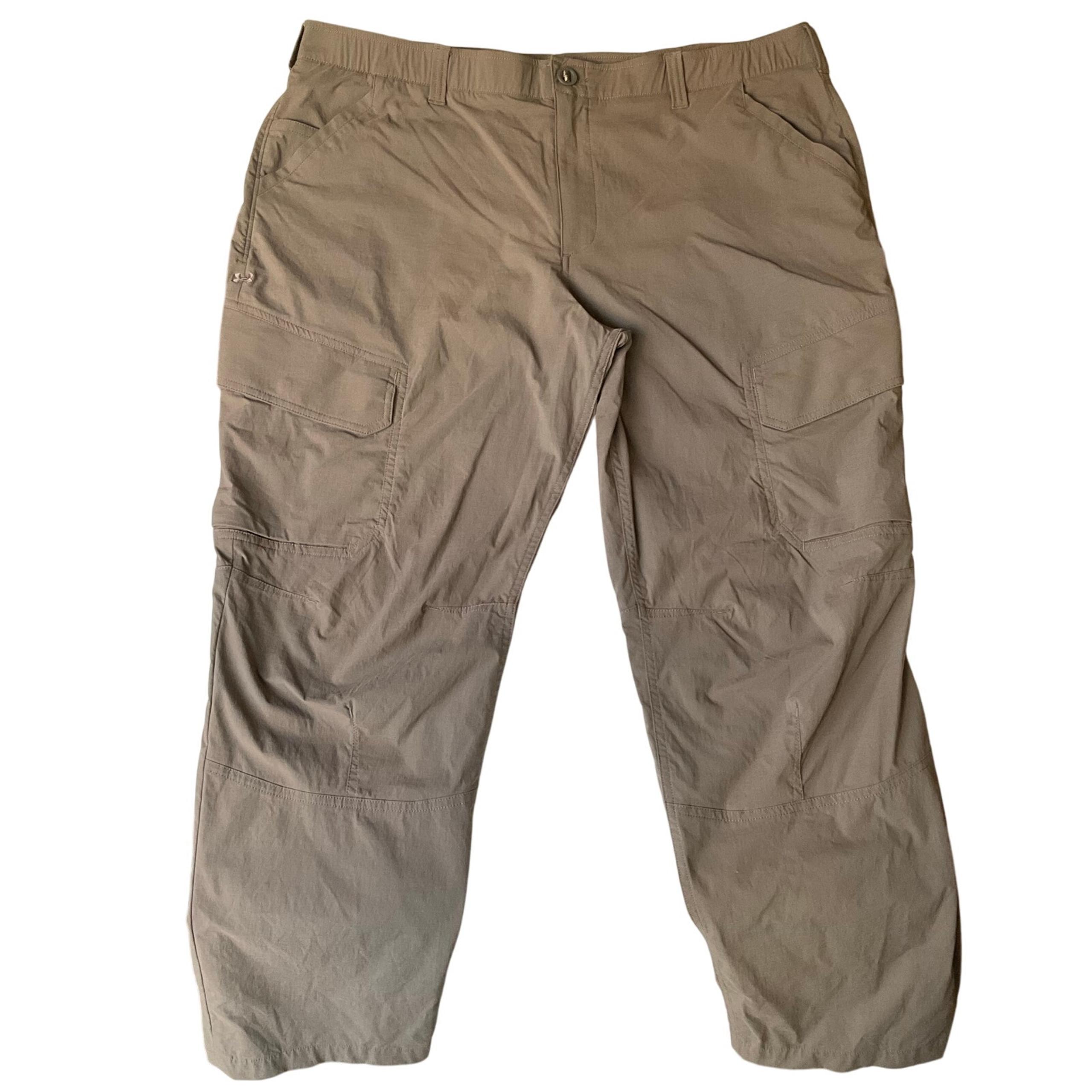 Under Armour men Khaki Pants size 42x30 Taupe Brown Loose Fit Active Cargo Pants