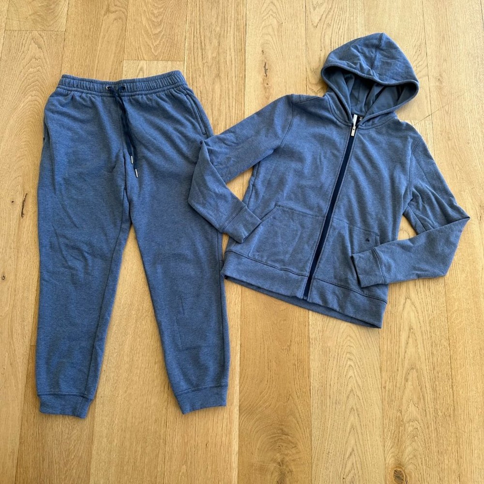 Travis Matthew - Cloud Fleeve full Zip Hoodie & Joggers in Heather Navy