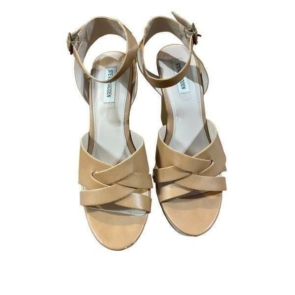 Steve Madden Orlena Tan Wedges size 11