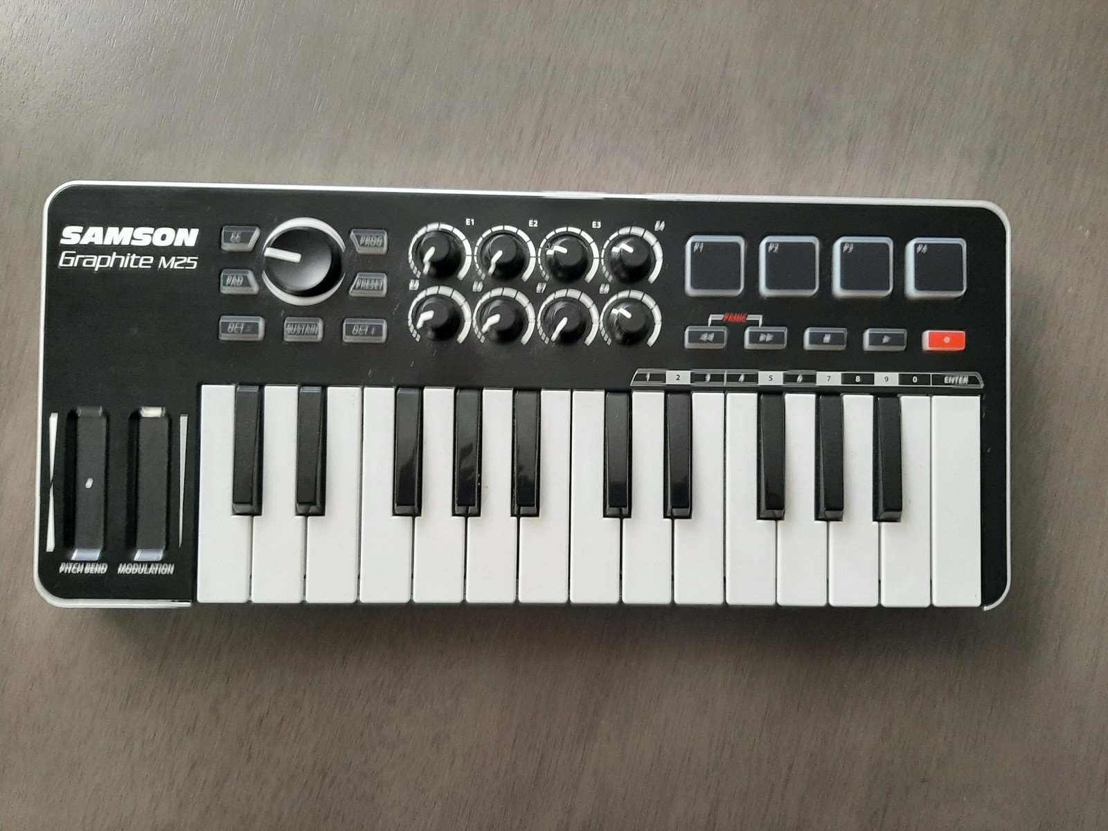 Samson Graphite M25