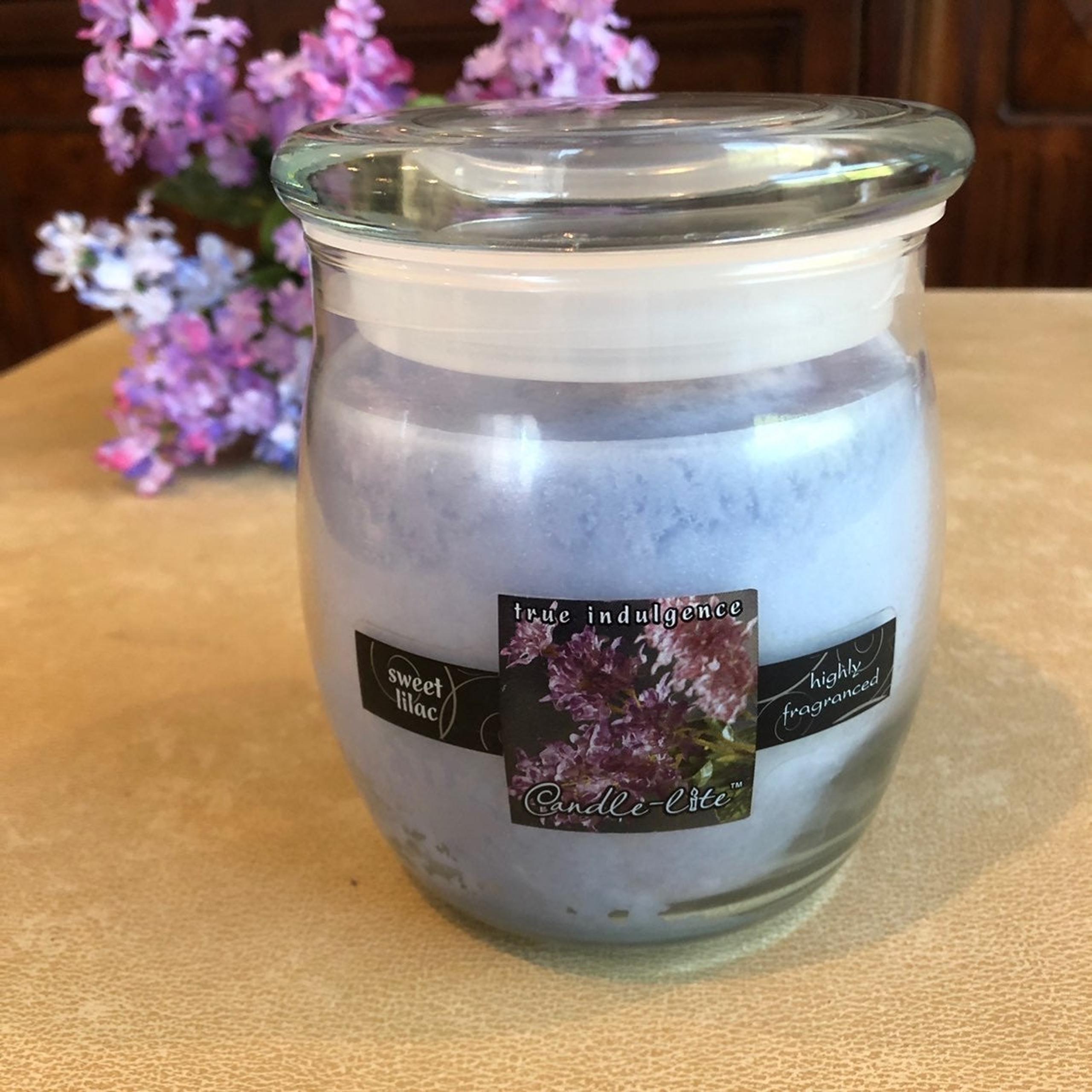 Sweet Lilac Candle-Light Retired Rare