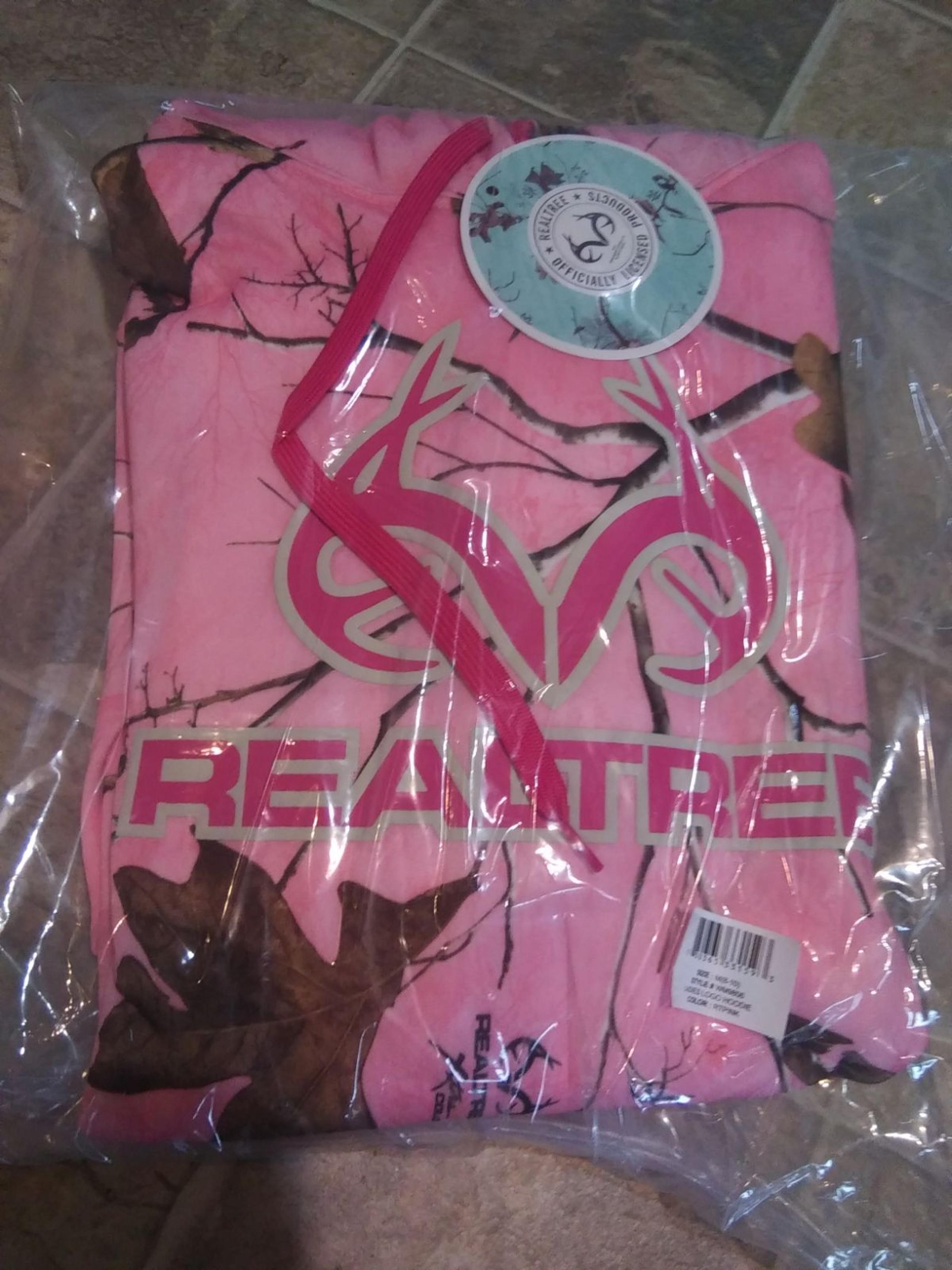 New Pink Realtree Camo Hoodie Medium