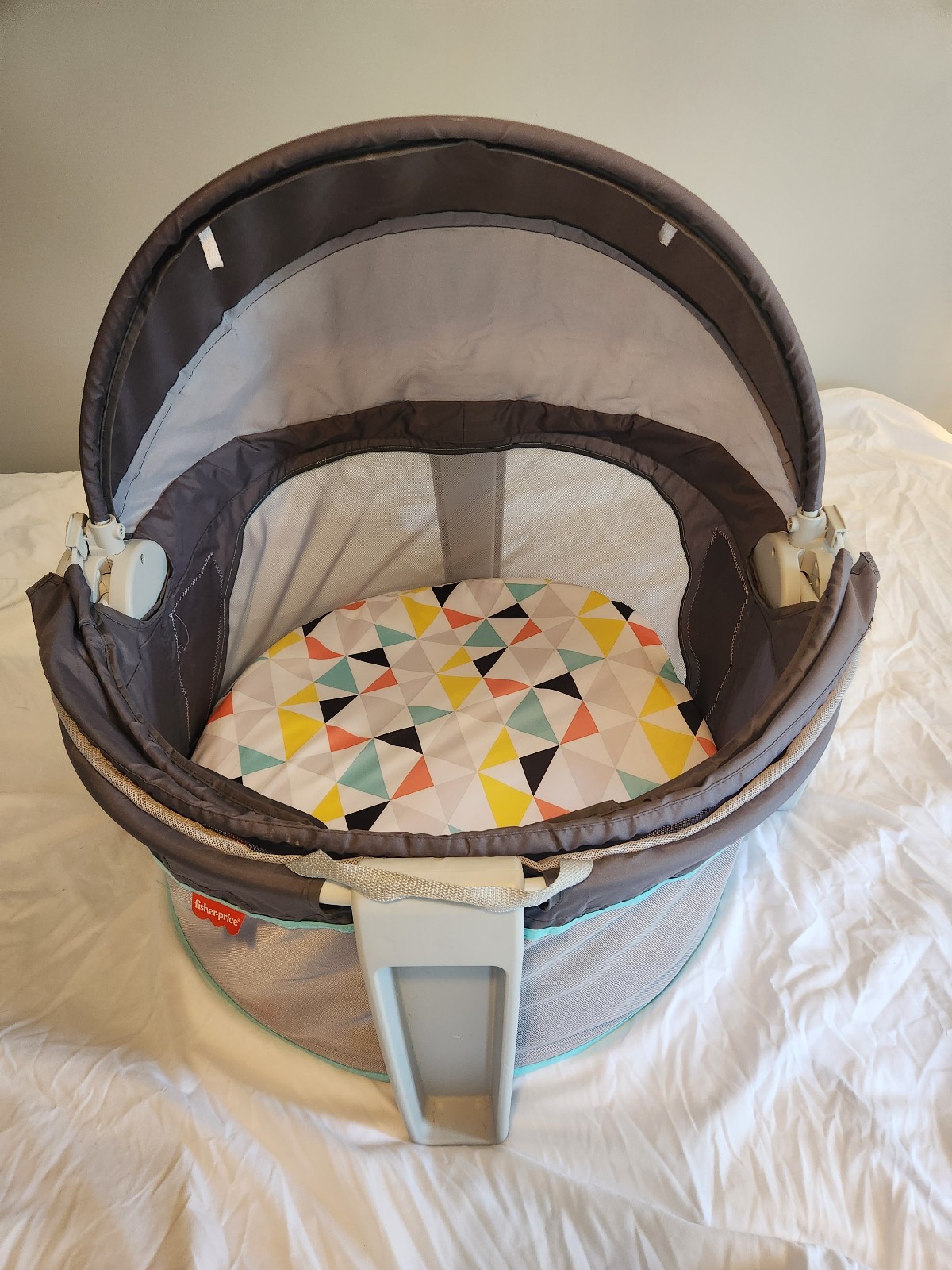 Fisher-Price On-the-Go Baby Dome