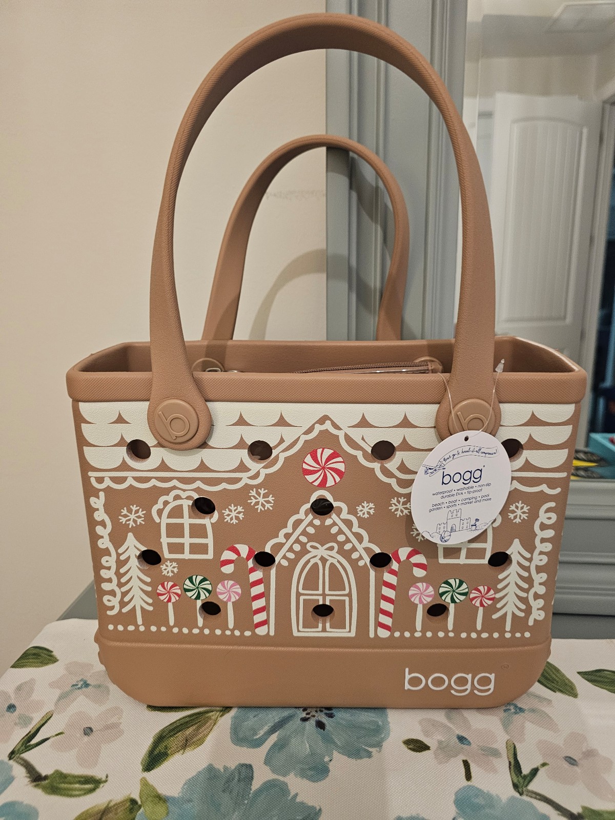 Brand new! Bitty Bogg Bag GINGER SPICE Holiday Christmas Gingerbread House