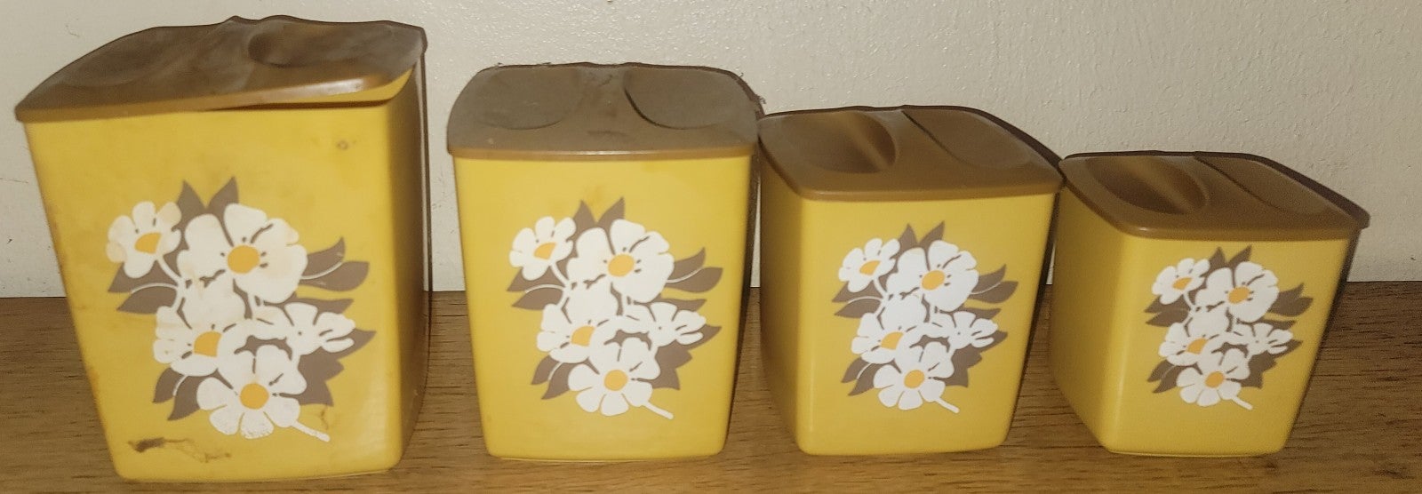 Vintage 1960s nesting boxes