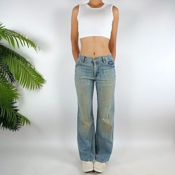 Vintage Y2K Old Navy Light Wash Distressed Denim Low Rise Bootcut Jeans / 16
