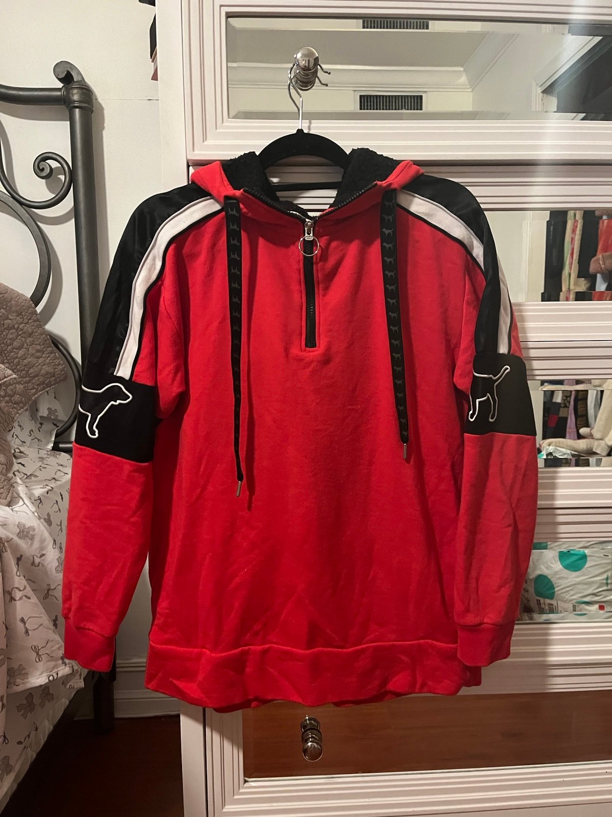 Victoria’s Secret/pink hoodie