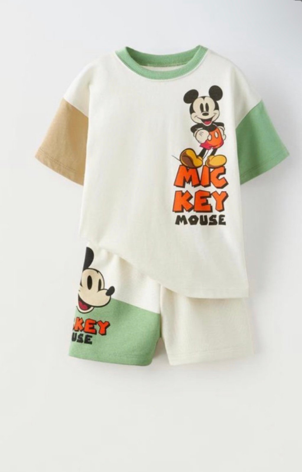 ZARA boys MICKEY MOUSE © DISNEY T-SHIRT AND SHORTS MATCHING SET.