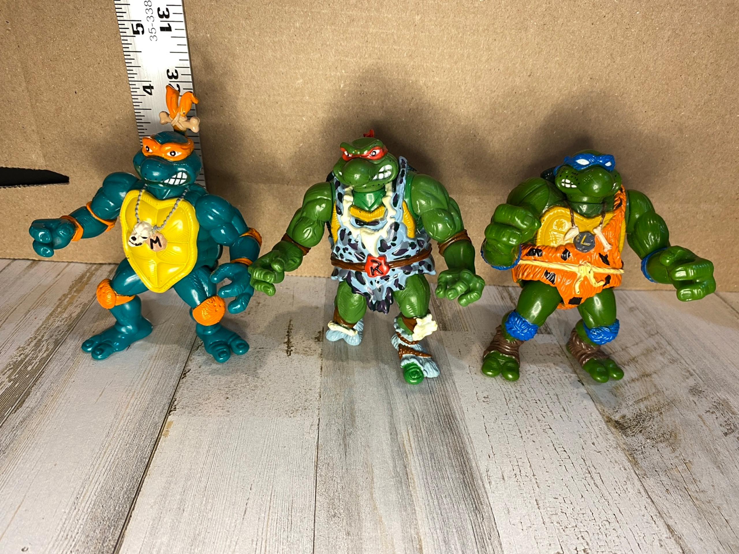 Vintage Playmates TMNT Cave Turtles Action Figures