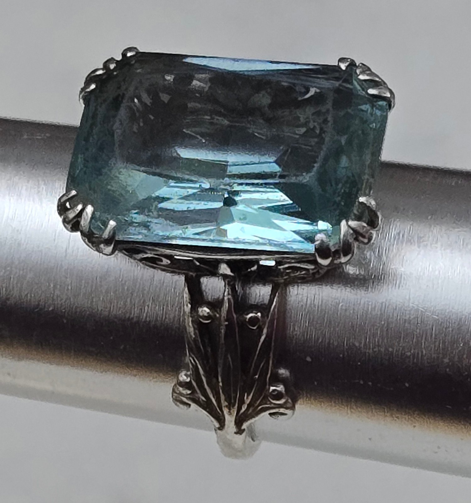 Vintage EMERALD-CUT BLUE CZ Prong Set Cocktail Sterling Silver Ring Size 8