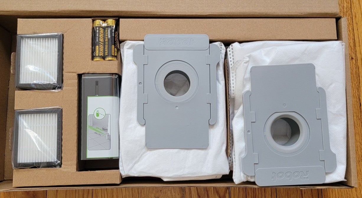 iRobot 4 Replacement bags, 2 filters and wall boundry