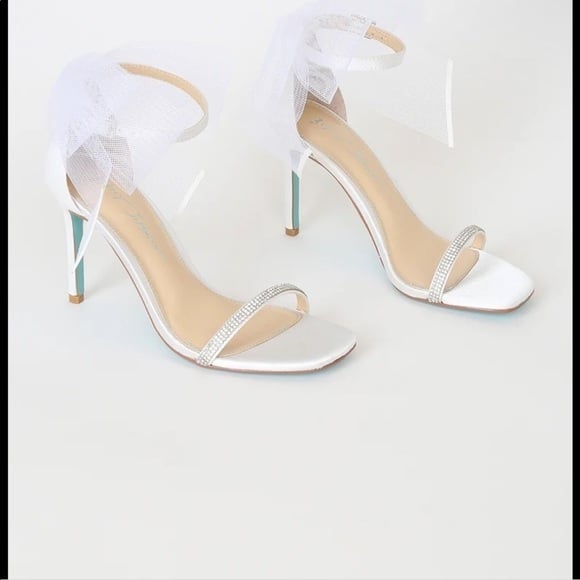 Betsy Johnson Tori Satin Rhinestone Bow Ankle Strap Heels - Ivory Used Once!