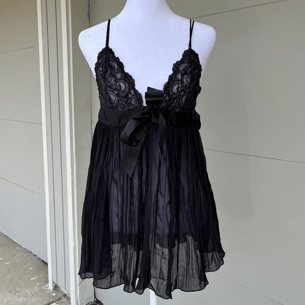 Victoria’s Secret Sheer Pleated Babydoll Lingerie Black Lace Bow Sz M