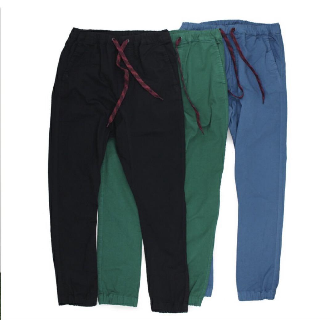 GO TO HOLLYWOOD Stretch Chino Pants are black.
