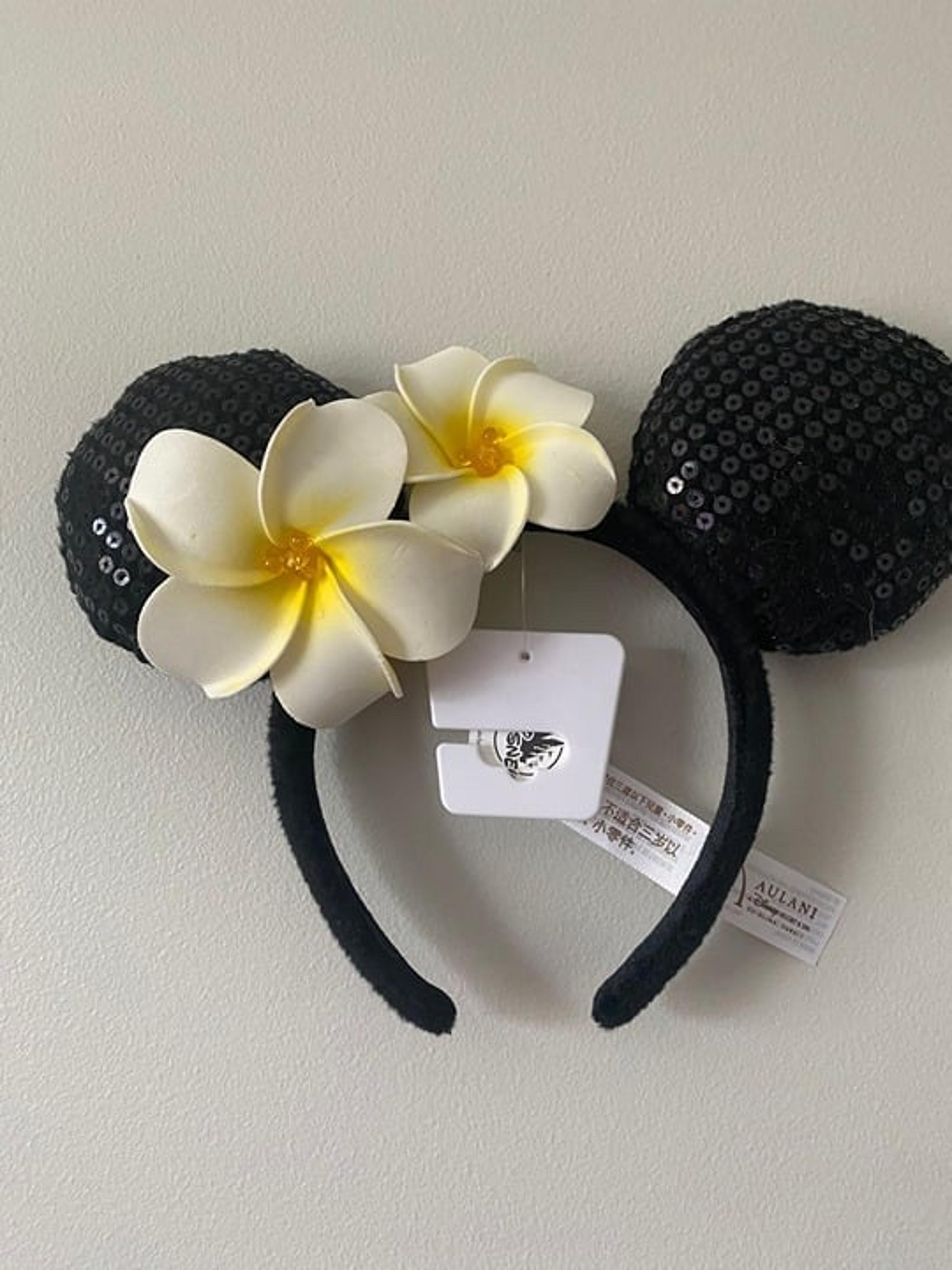 Disney Parks Aulani Plumeria Minnie Mouse Sequin Hawaiian Ears Headband NWT