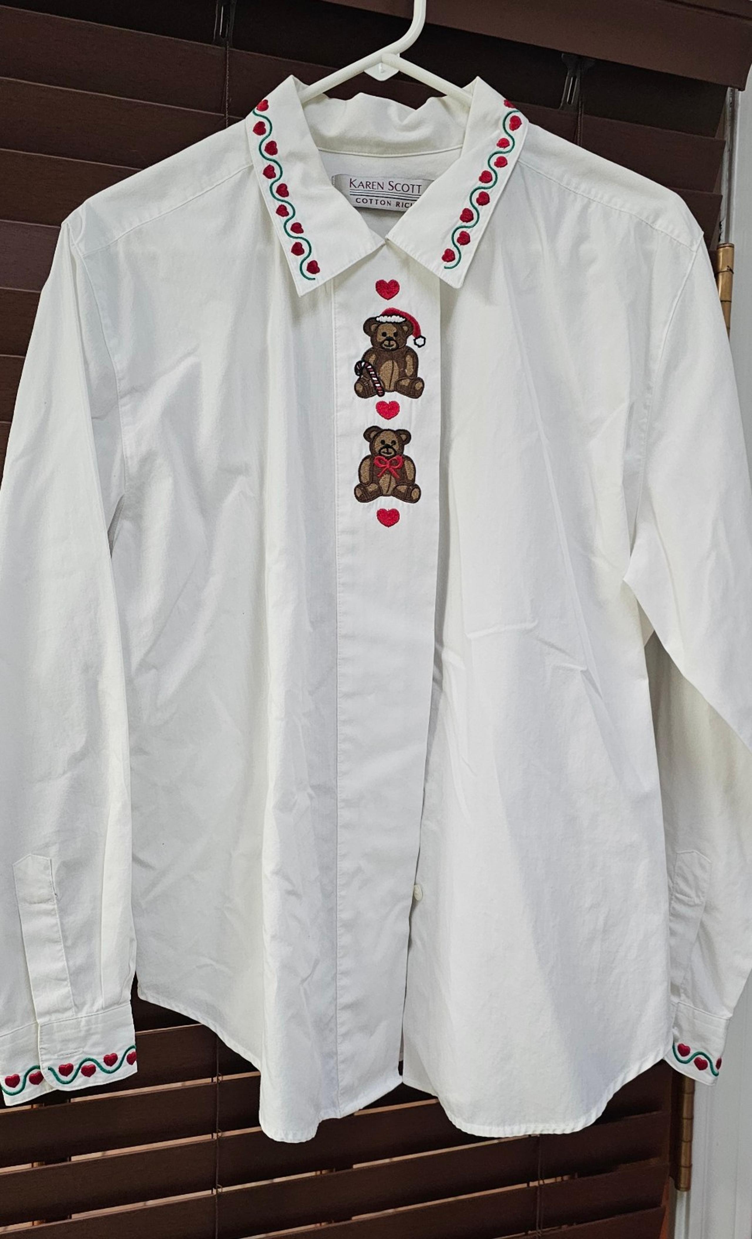 Kaen Scott size large vintage embroidery bear top
