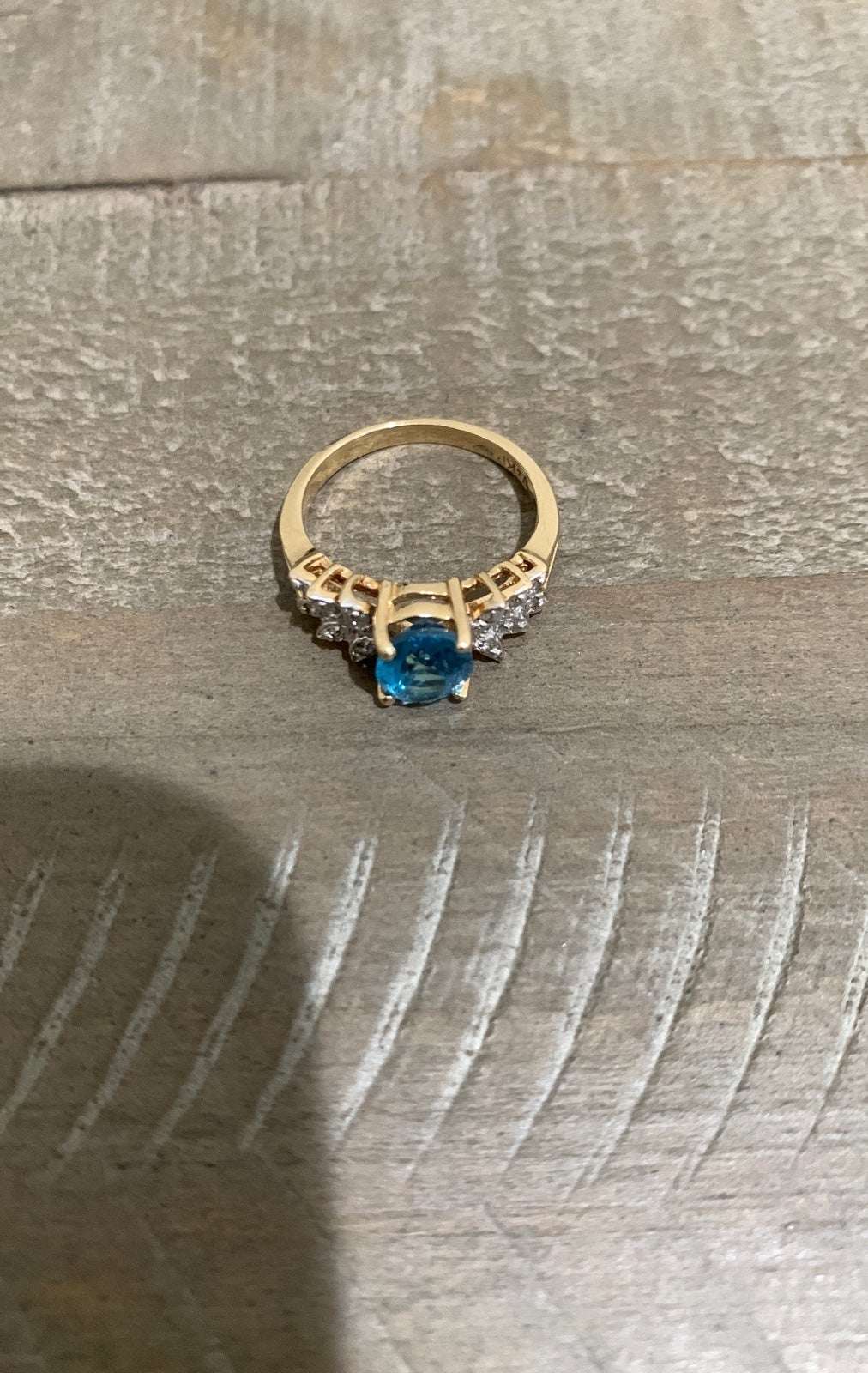 14k solid gold Ring - Topaz with diamond accent size 4.5