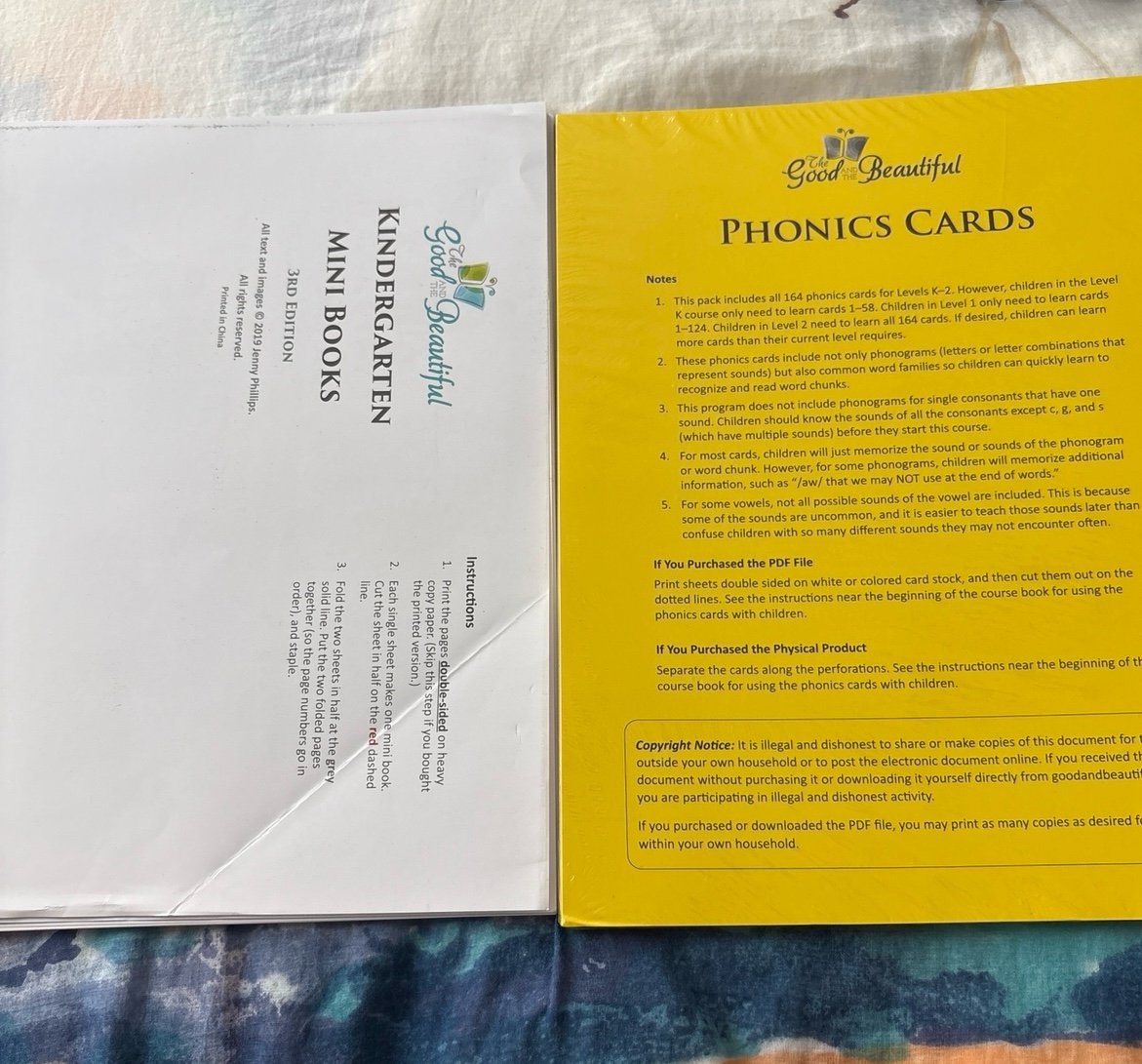 Kindergarten mini books and phonics cards